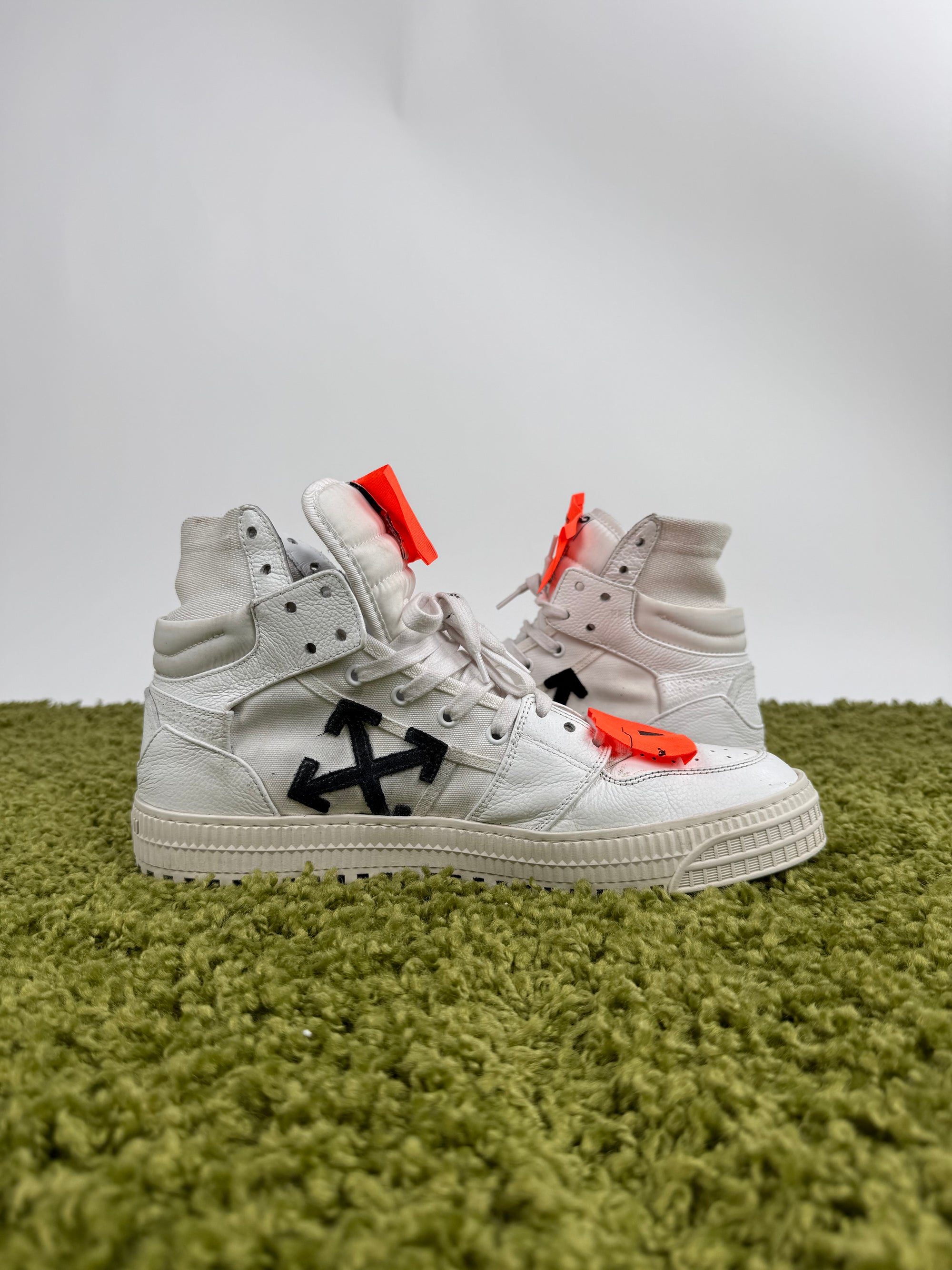 Off White High Sneaker 44