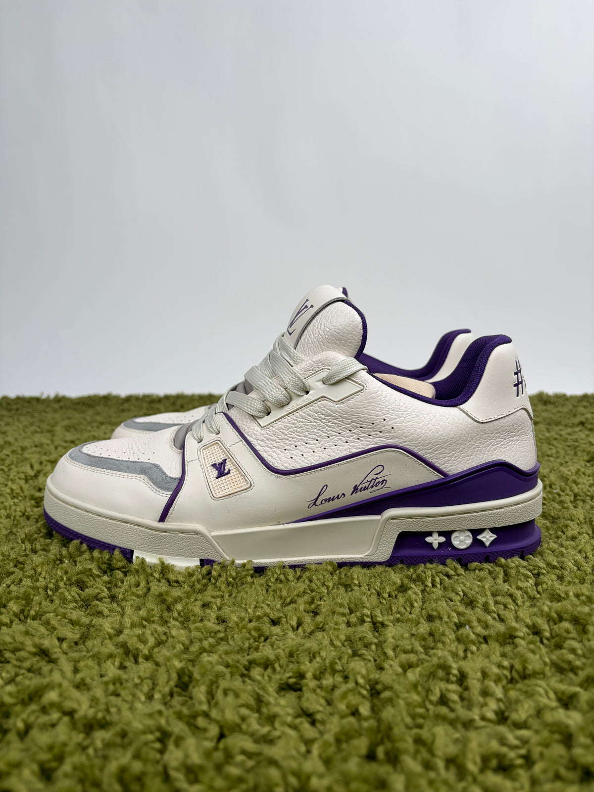 Louis Vuitton Trainer Viola 8.5