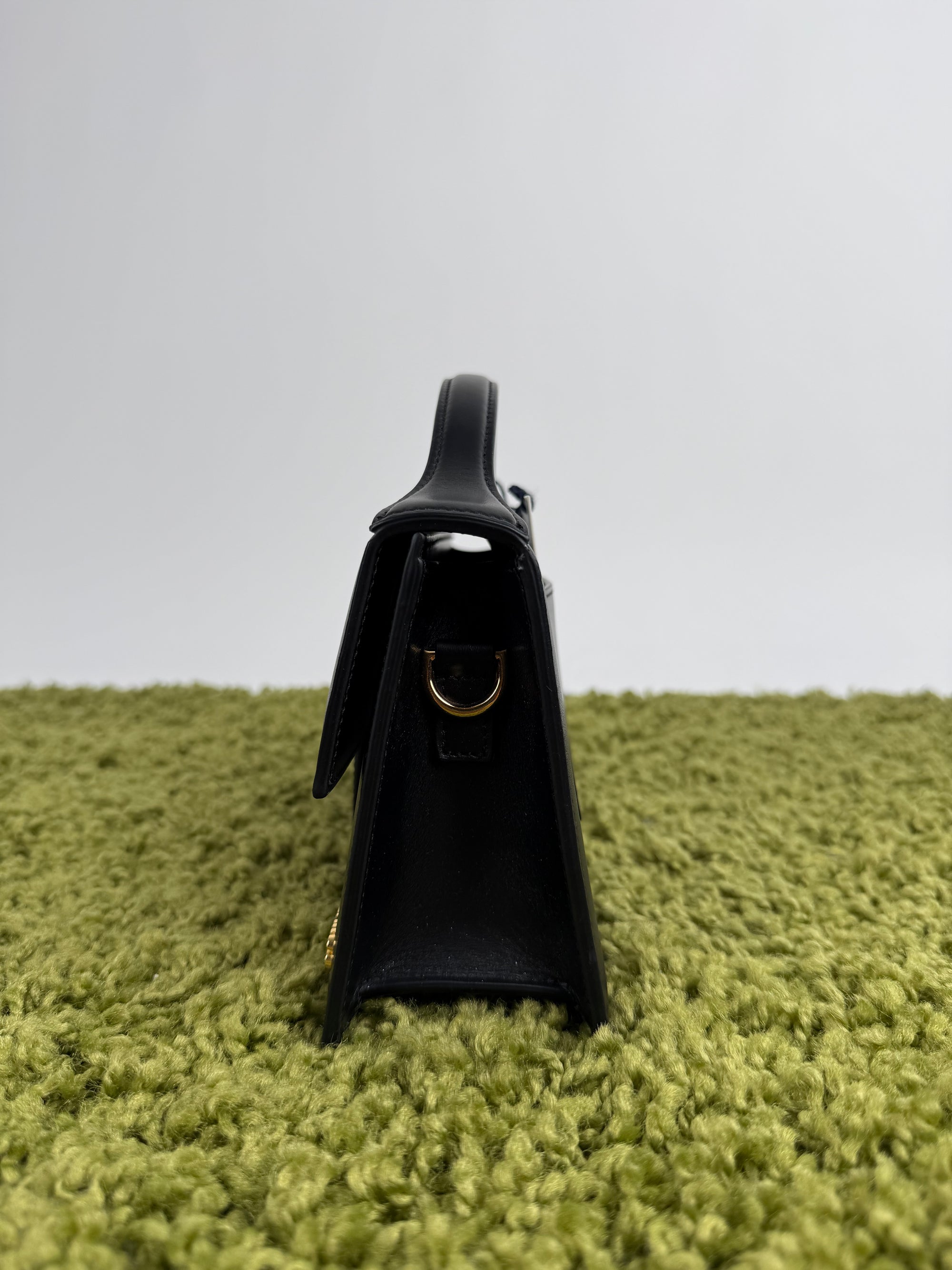 Jacquemus Grande La Bambino Nera