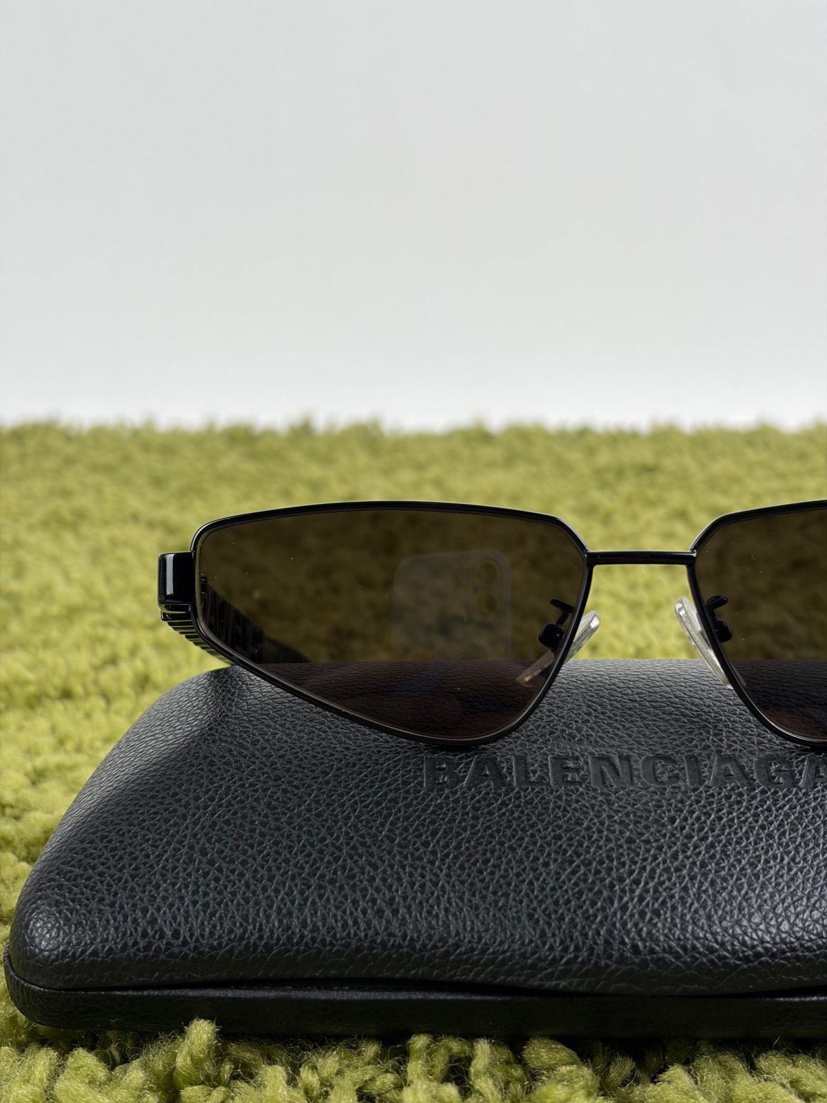 Occhiali da sole Balenciaga BB0107S Con Montatura Cat Eye Neri - Second Hand Di Fiore