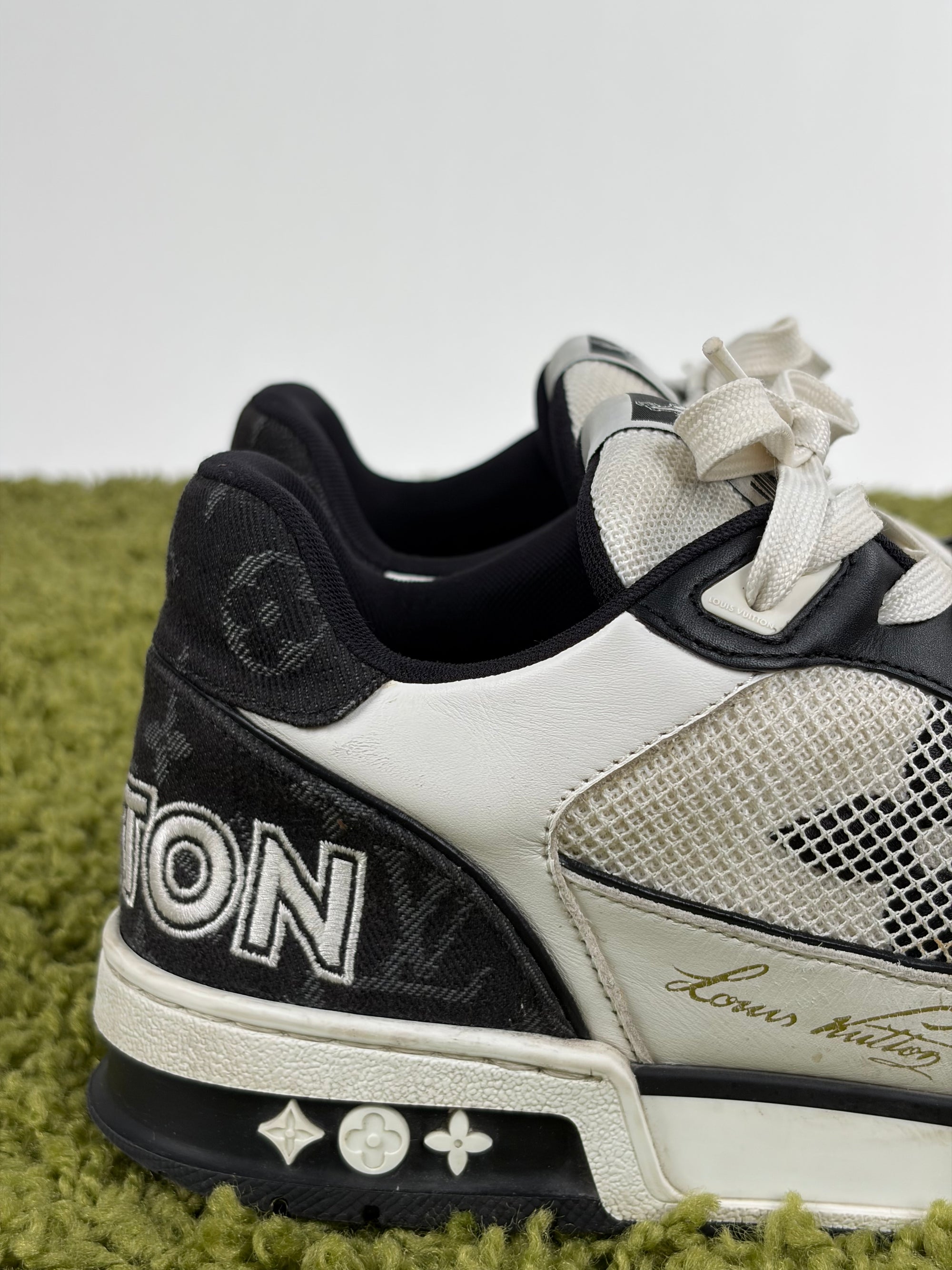 Louis vuitton Size 7=41 calza 42 nere e bianche