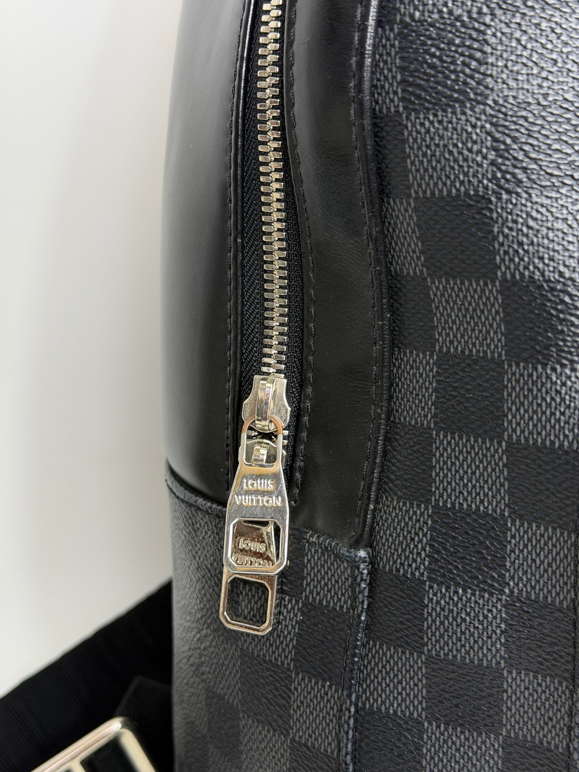 Zaino Louis Vuitton Josh grigio