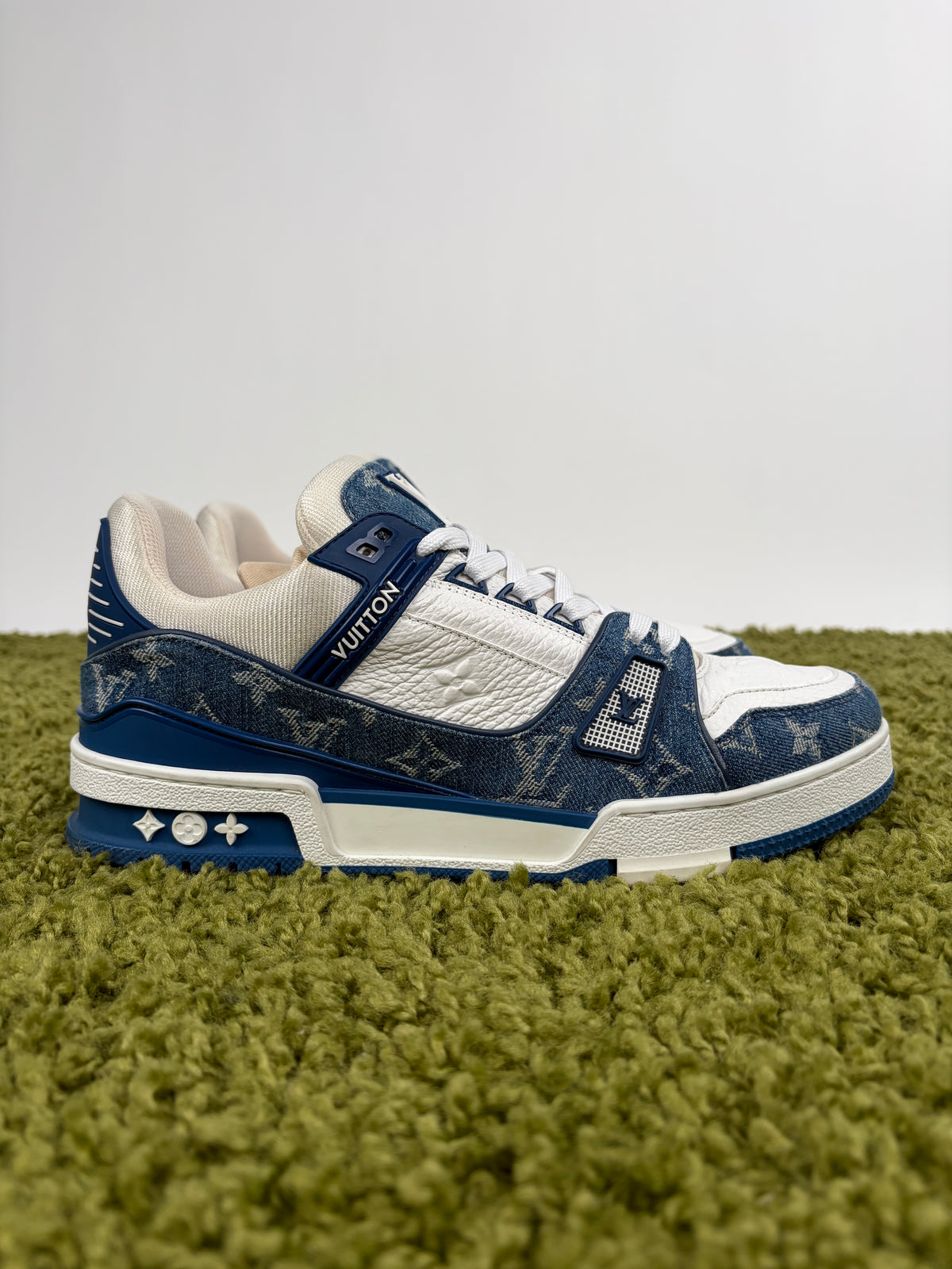 Louis Vuitton Trainer in Denim Blu 7.5