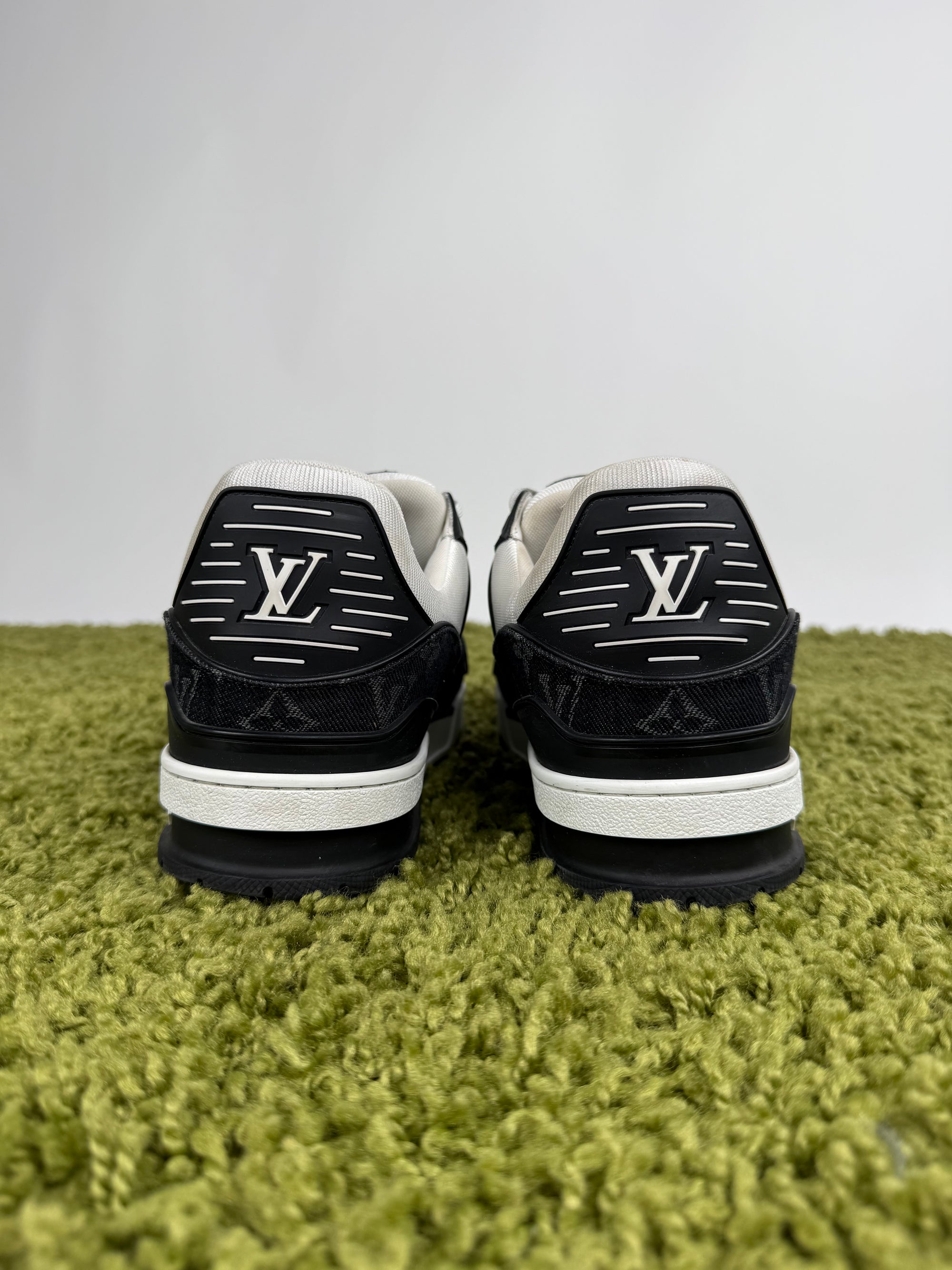 Louis Vuitton Trainer in Denim Nero 9