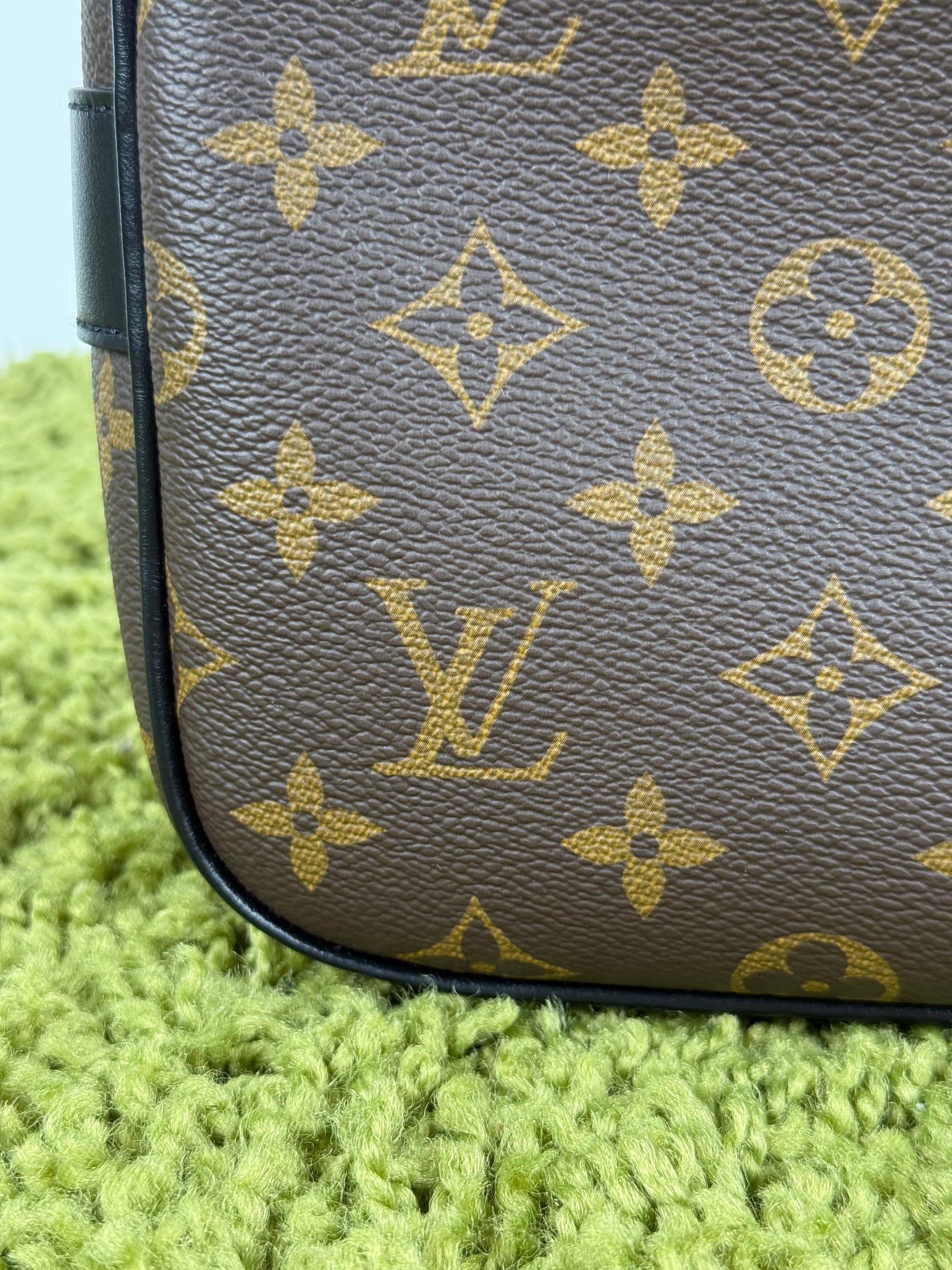 Borsa Messenger S Lock Louis Vuitton Marrone