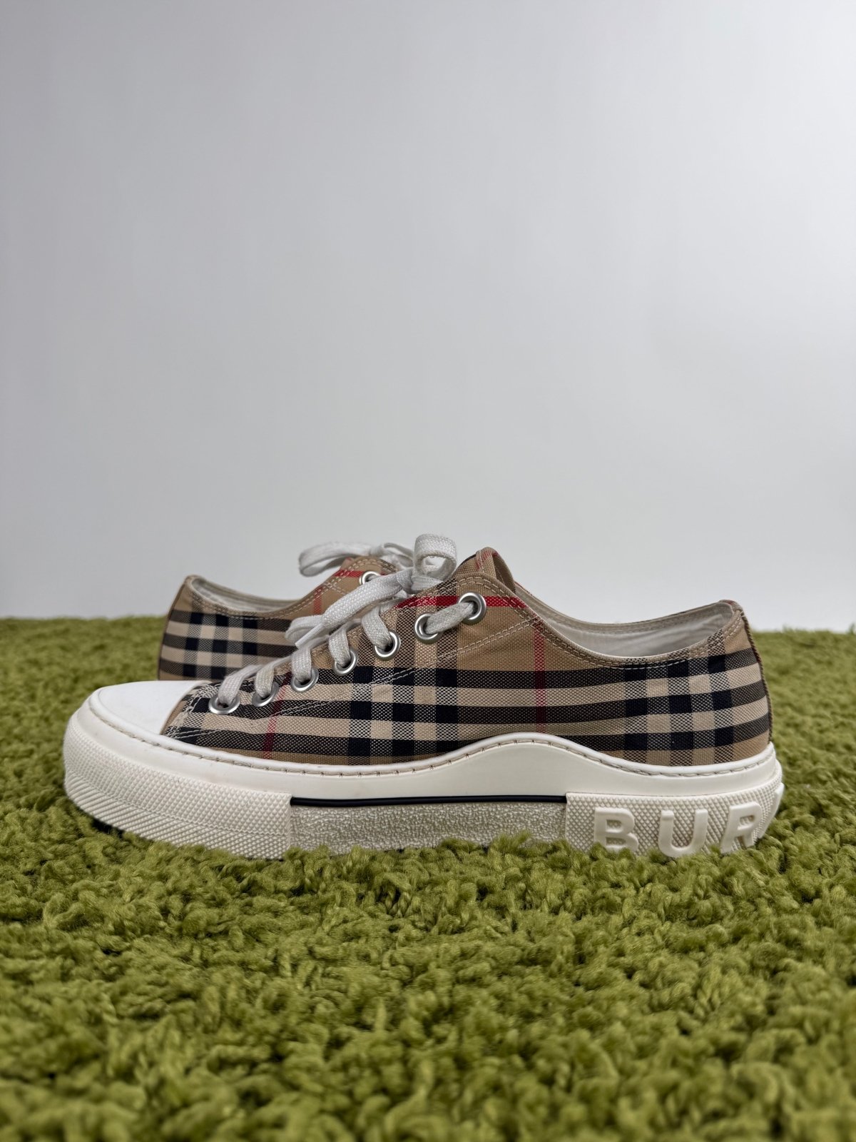 Burberry Check Sneaker Beige 42.5 - Second Hand Di Fiore