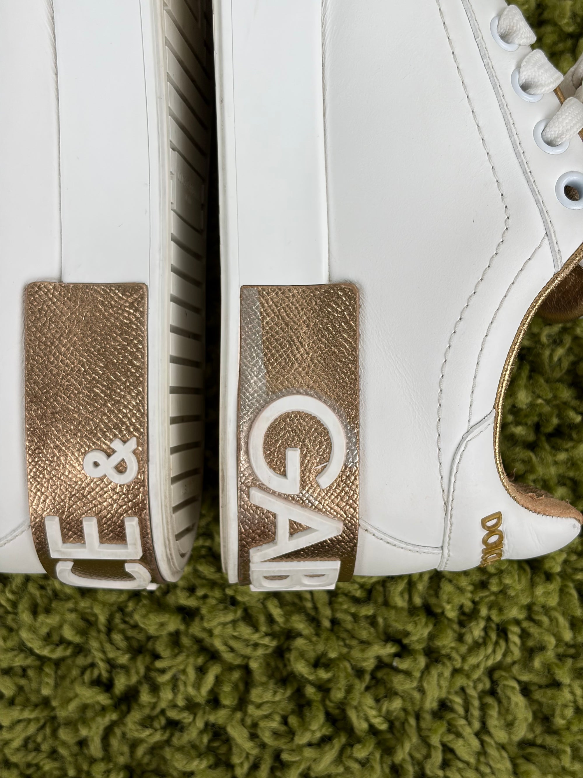 Dolce e gabbana Size 37 bianche e oro