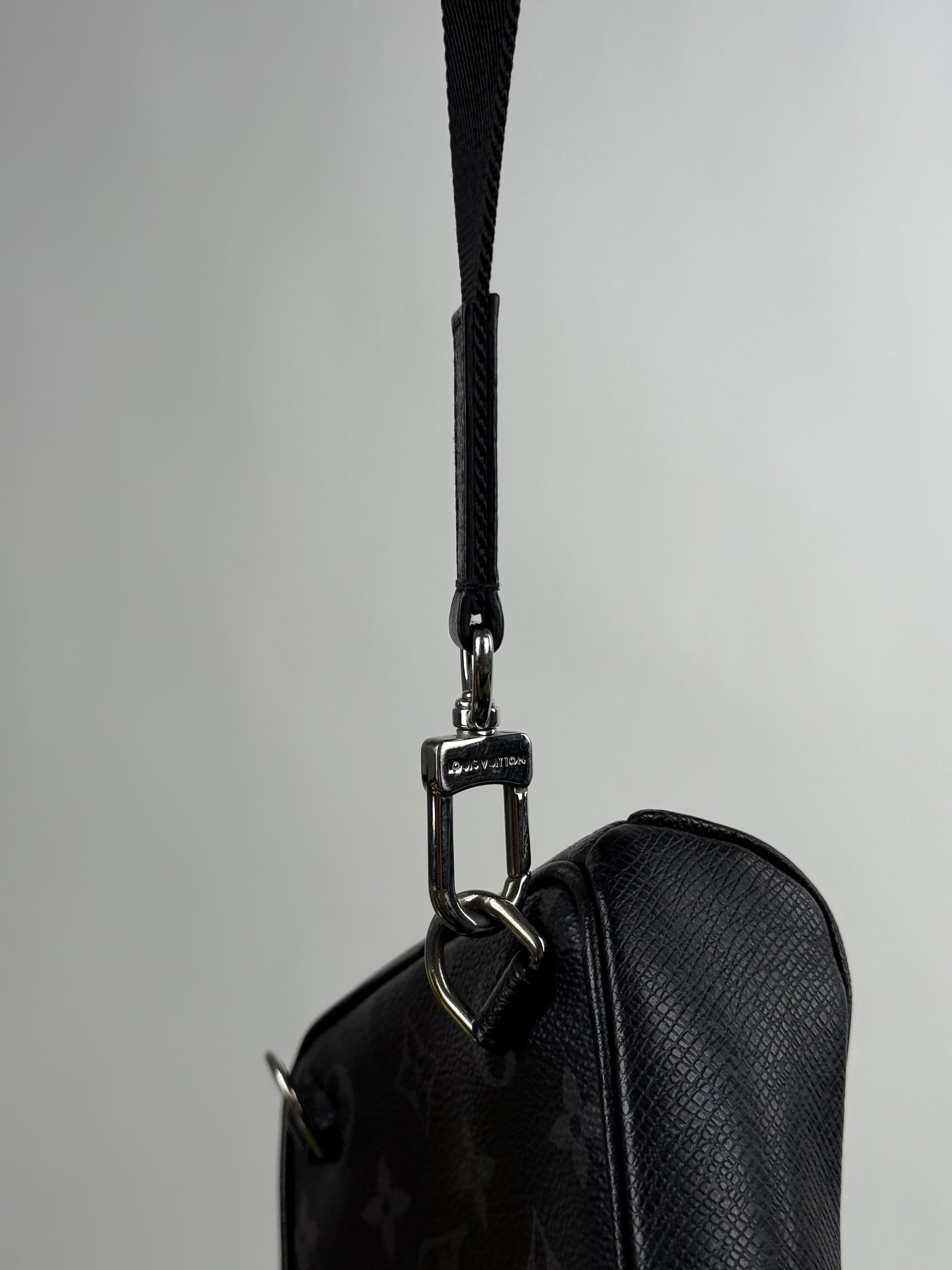 Borsa Outdoor Louis Vuitton Nera