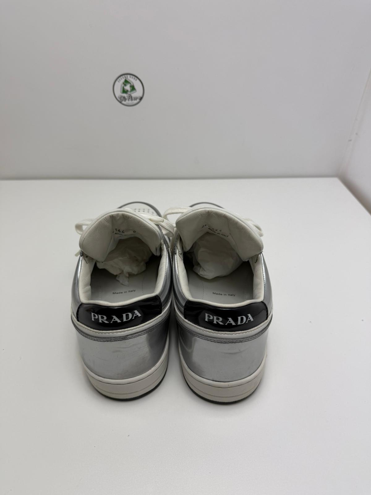 Prada Size 8.5=42.5 argento e bianca