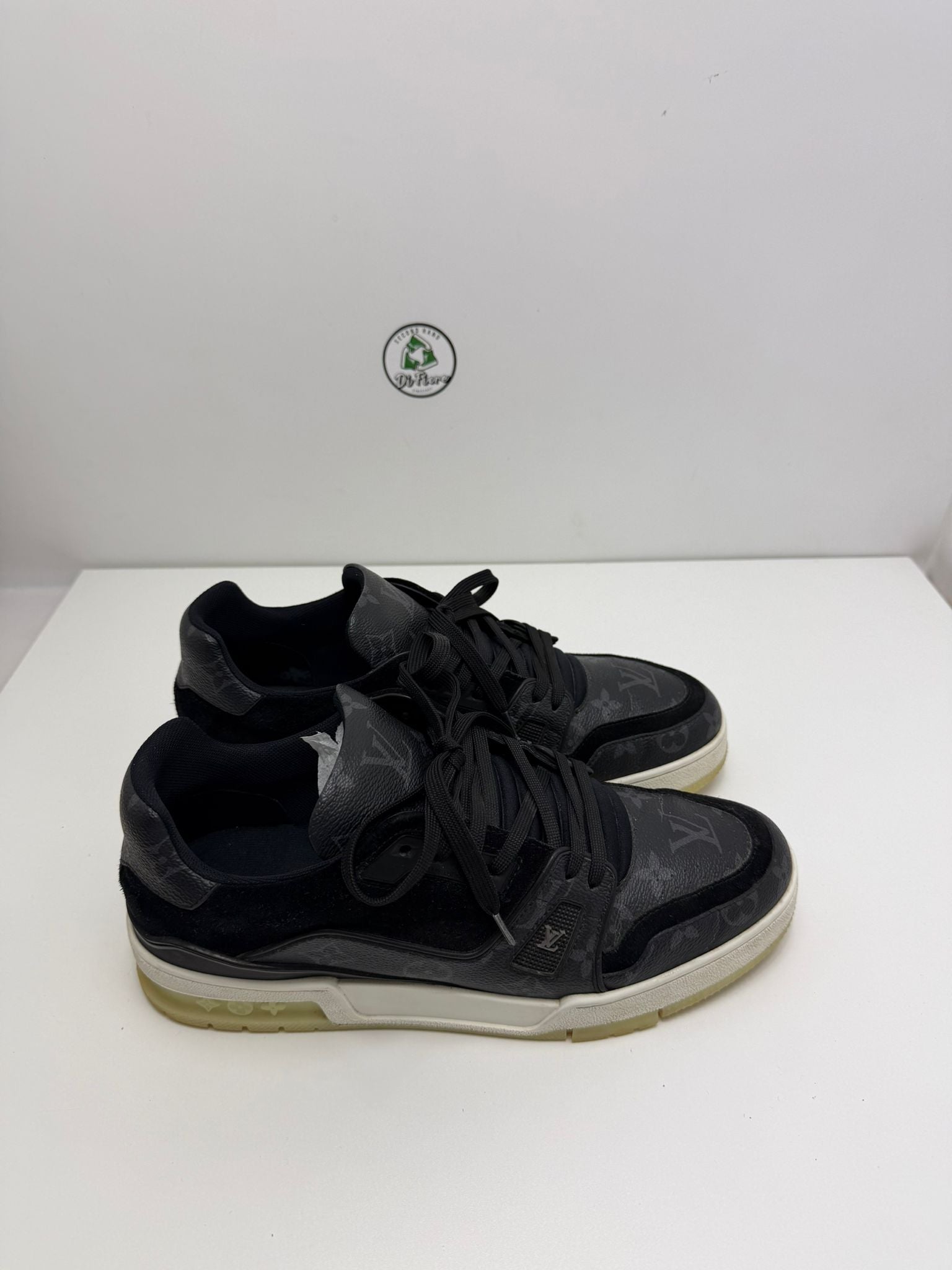 Louis Vuitton trainer 8=42 veste 43 grigia e nera