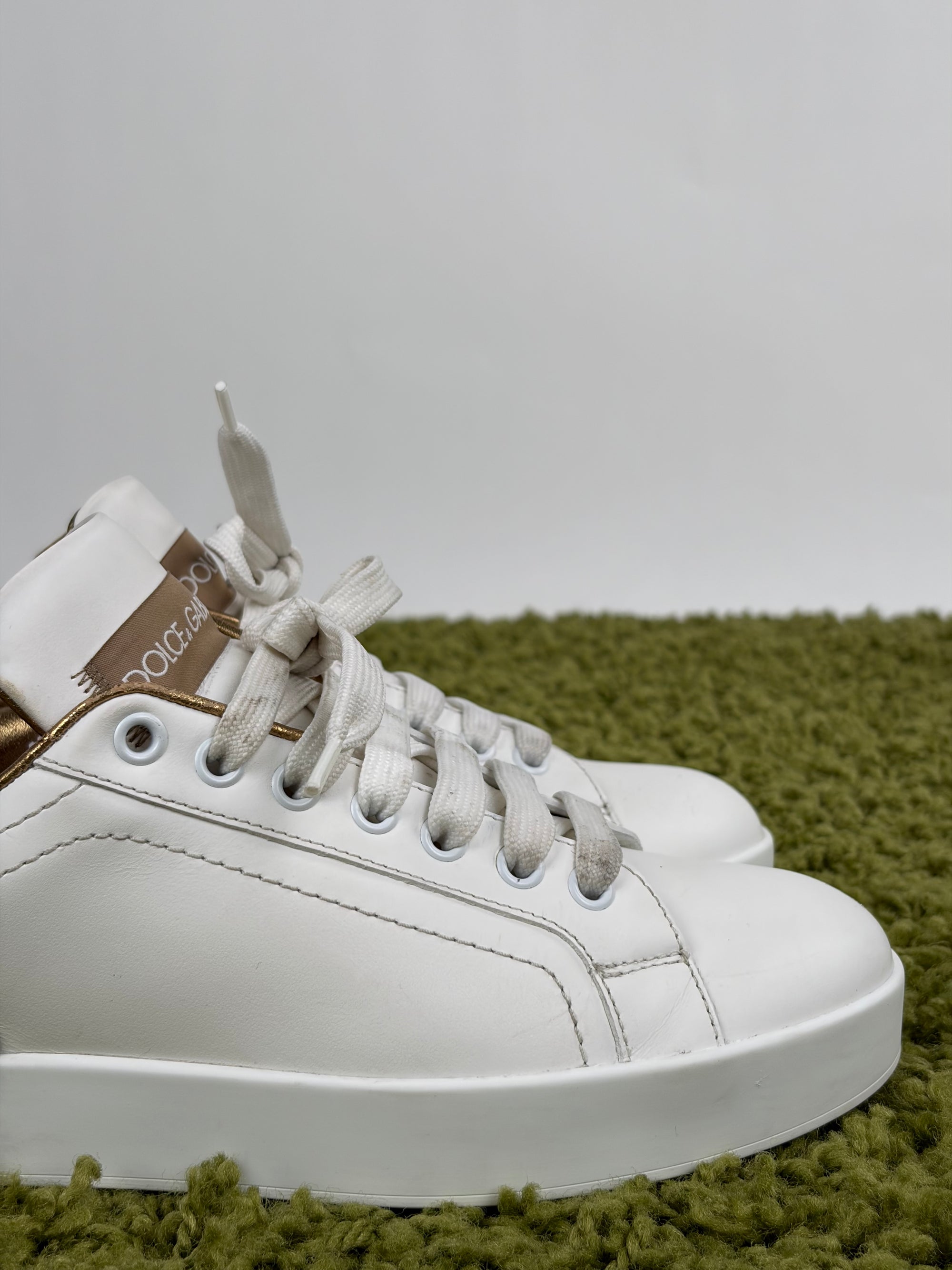 Dolce e gabbana Size 37 bianche e oro