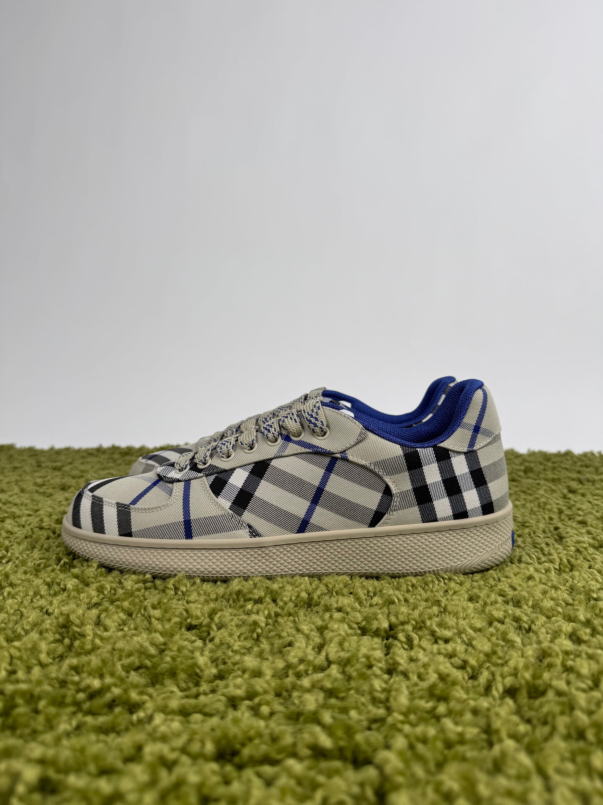 Burberry Terra Check 42