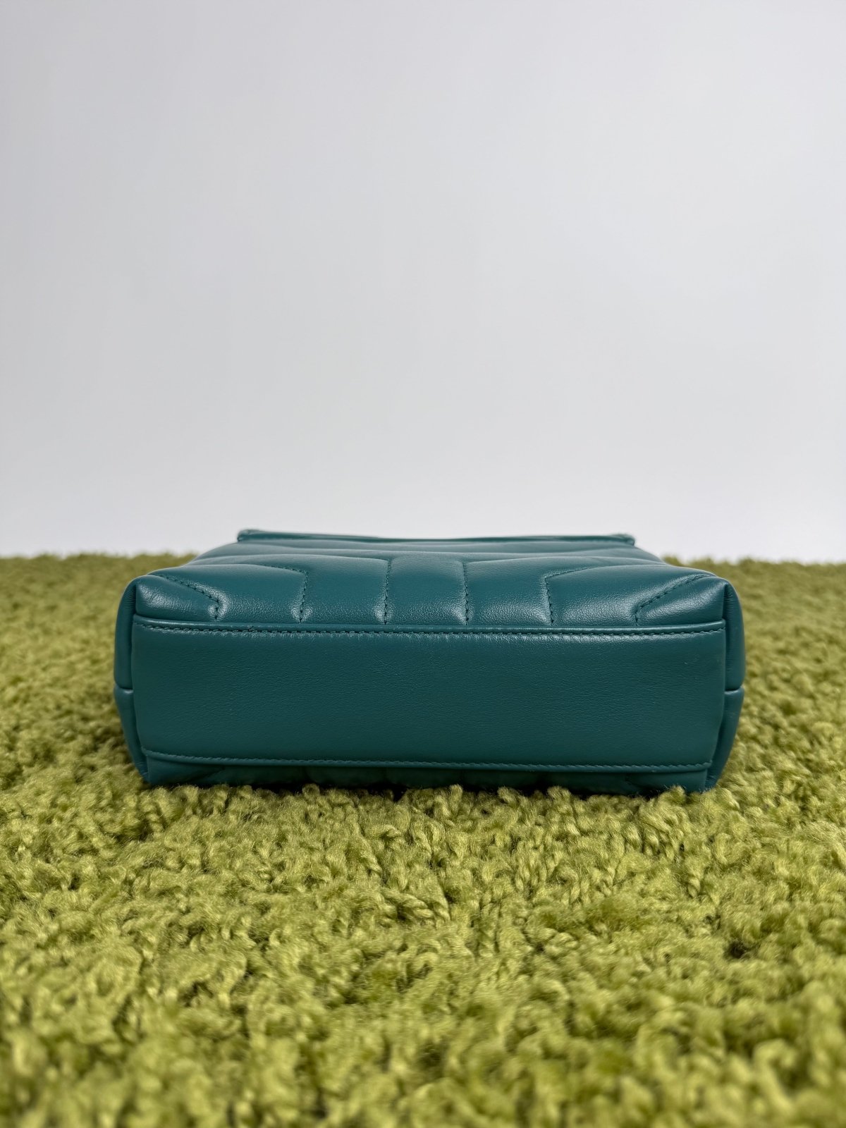 Borsa a tracolla Saint Laurent Toy LouLou Verde - Second Hand Di Fiore