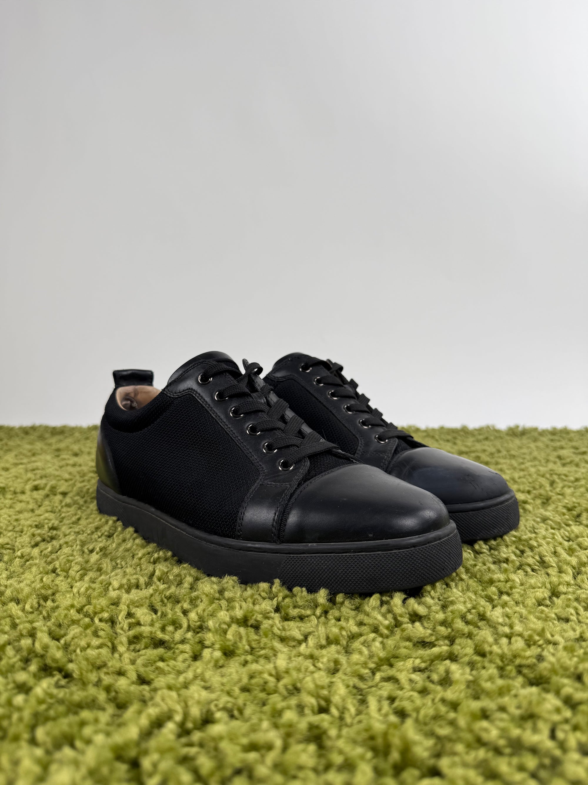 Christian Louboutin Low Nere 42