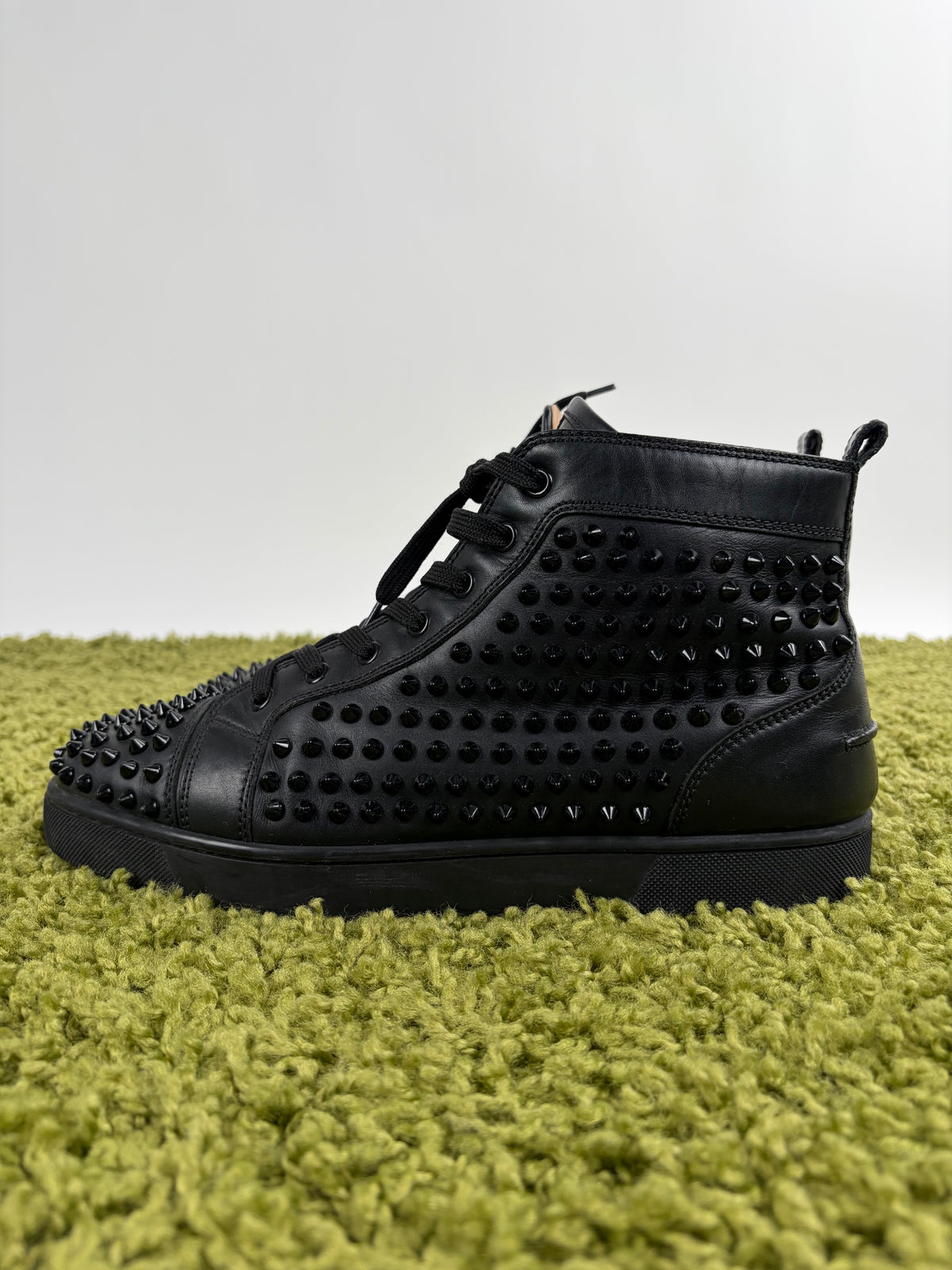 Christian Louboutin Spikes High in pelle Nera