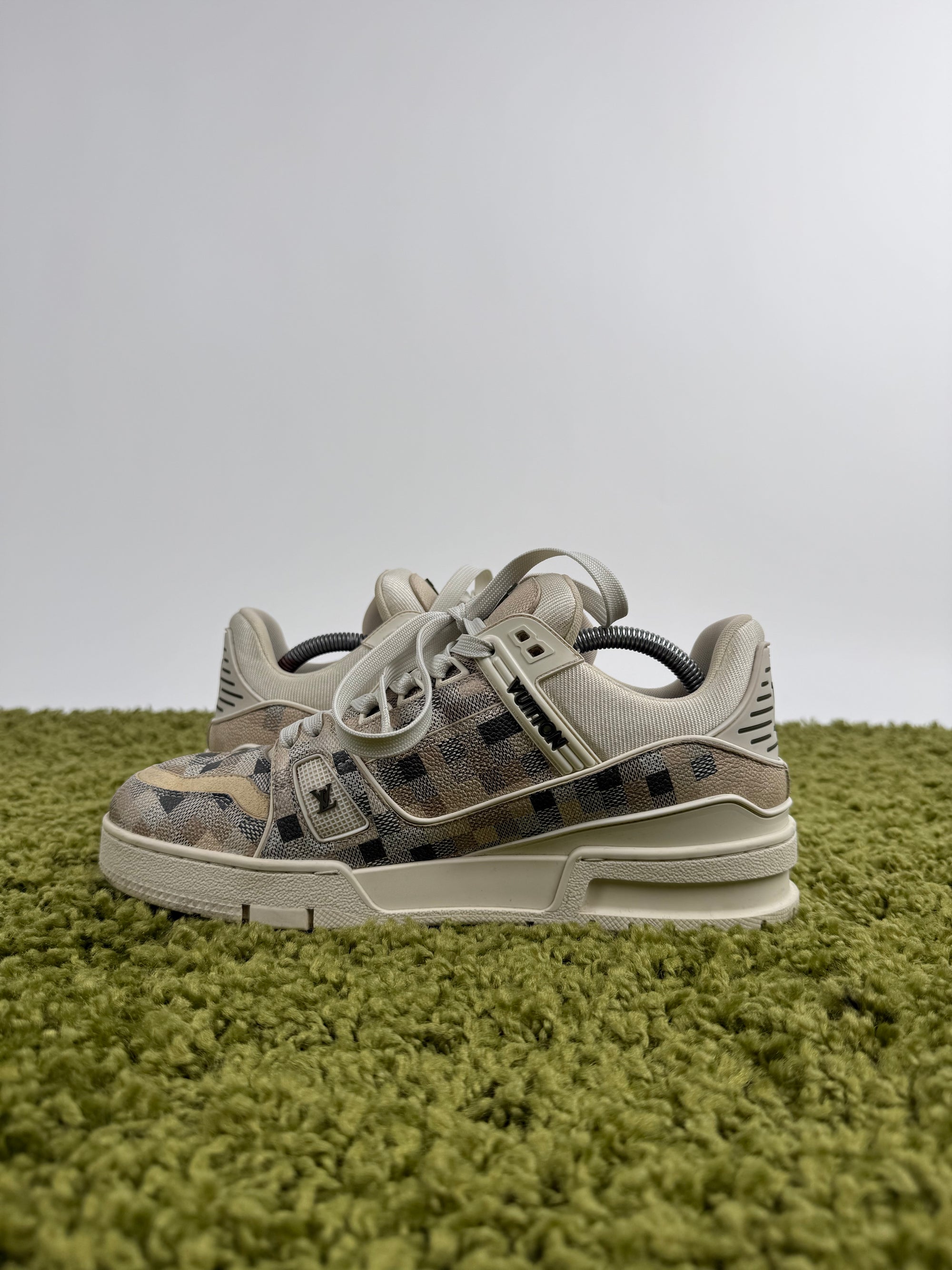 Louis Vuitton Trainer 40 veste 41