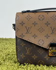 Borsa Louis Vuitton Metis in tela Monogram Reverse Marrone
