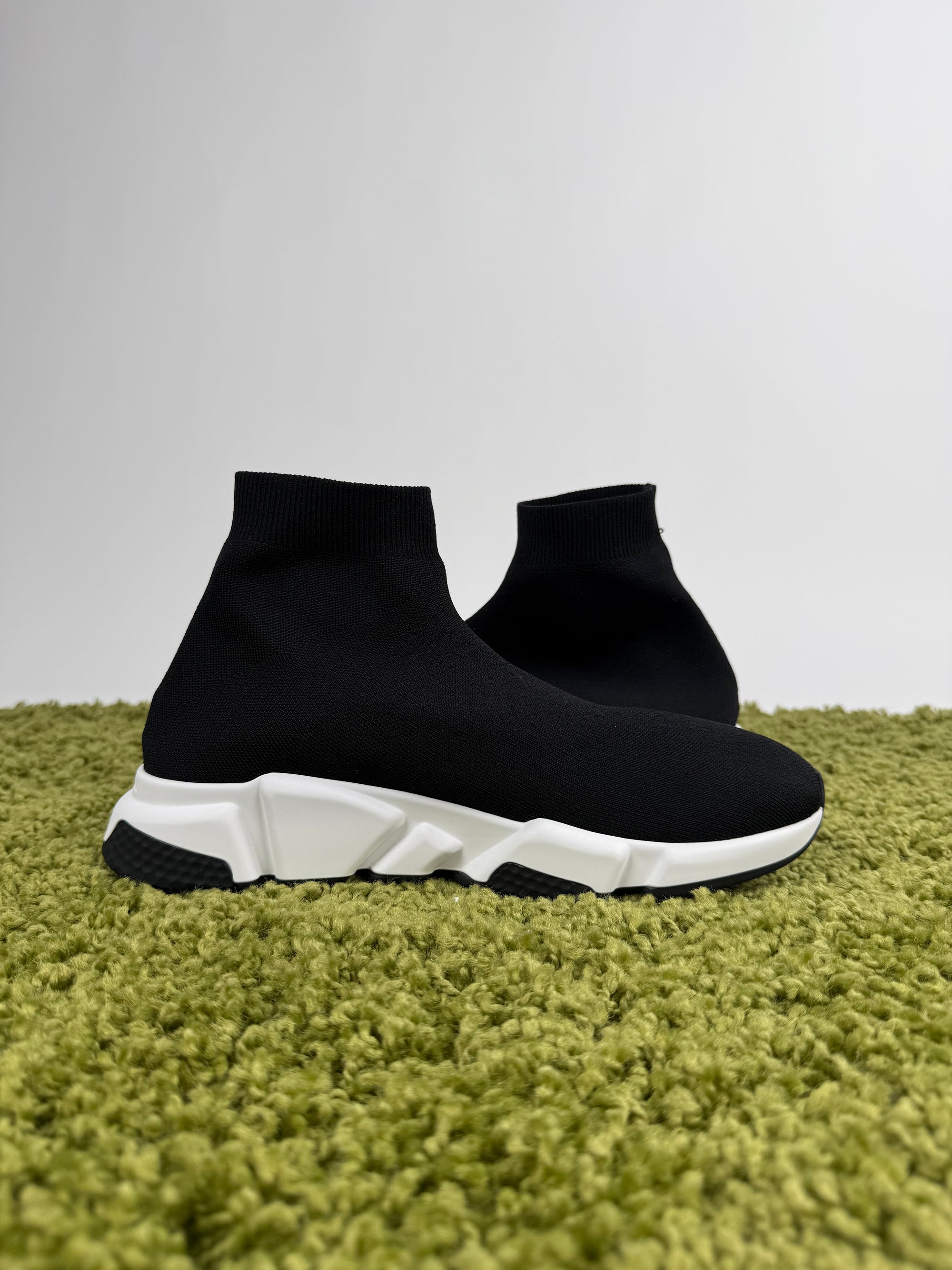Balenciaga speed 42