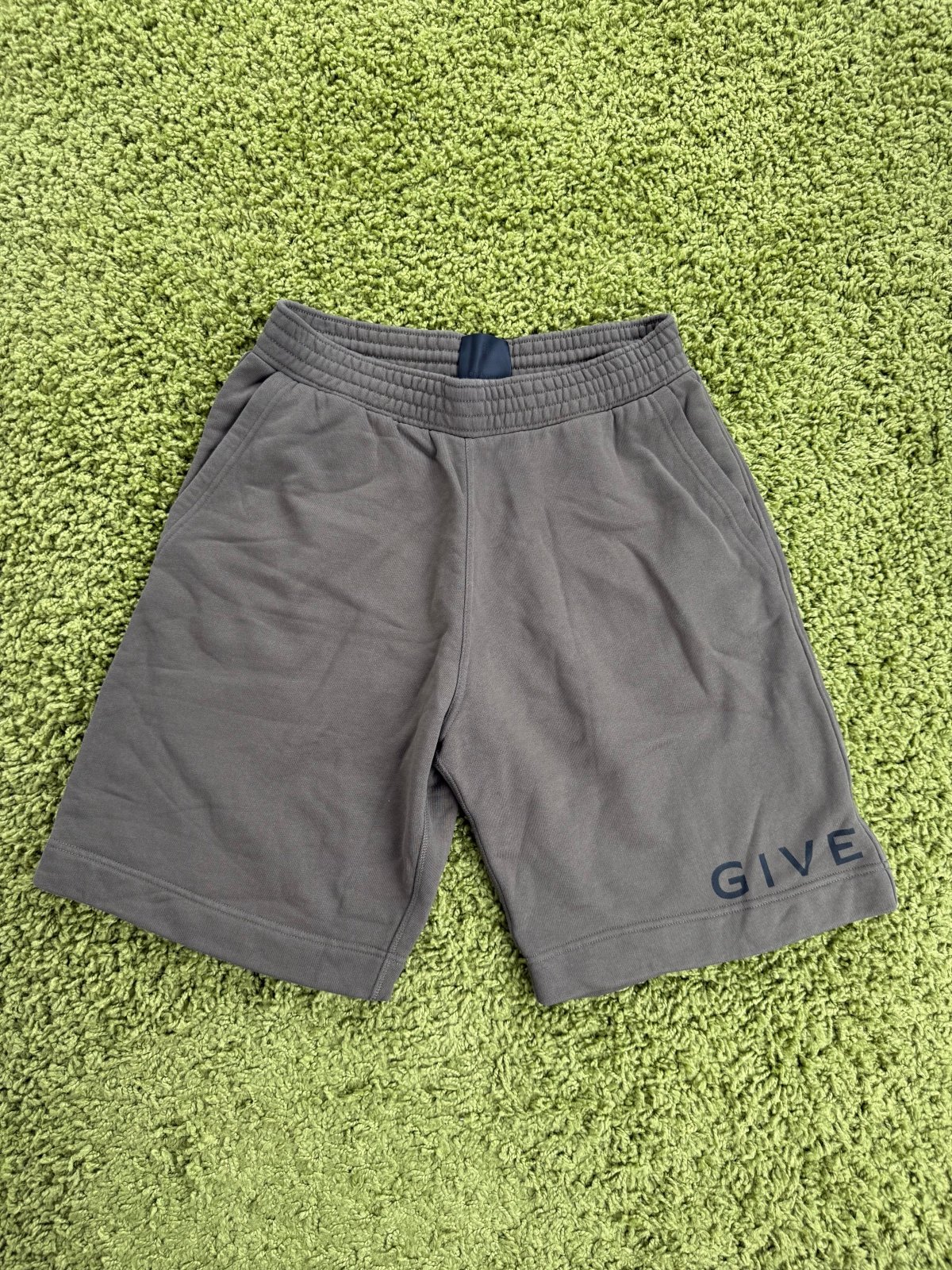 Pantaloncino Givenchy Verde M - Second Hand Di Fiore