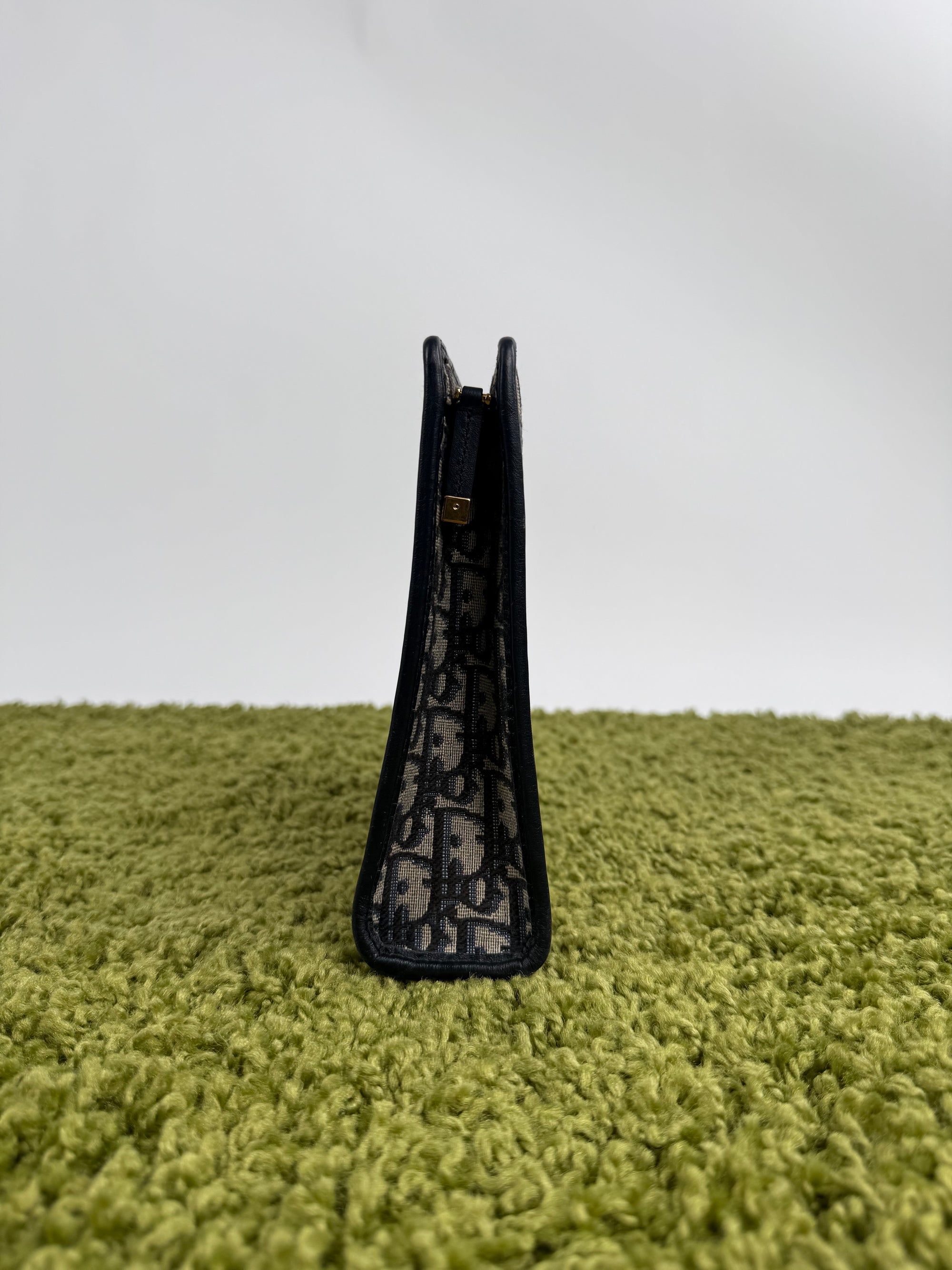 Pochette Dior Dea 30 Montaigne
