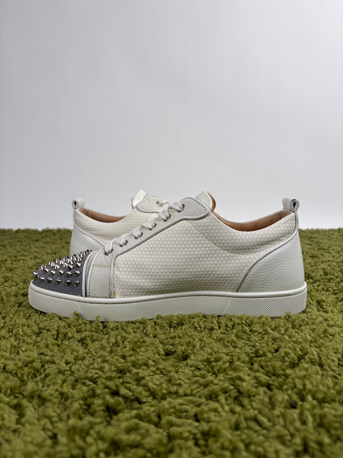 Christian Louboutin Spikes Low Bianca 43