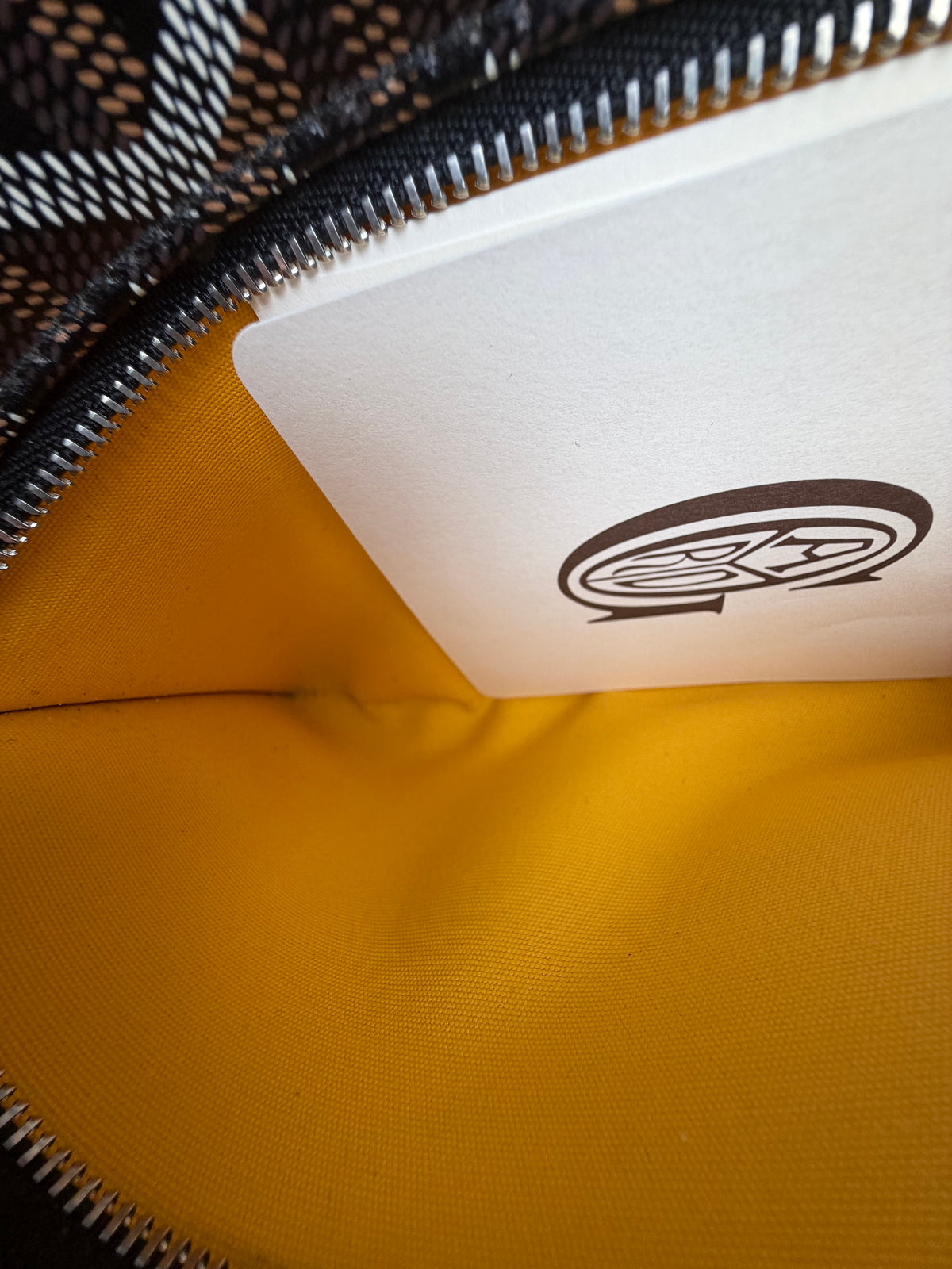 Pochette Goyard Jouvence MM in tela Goyardine Nera