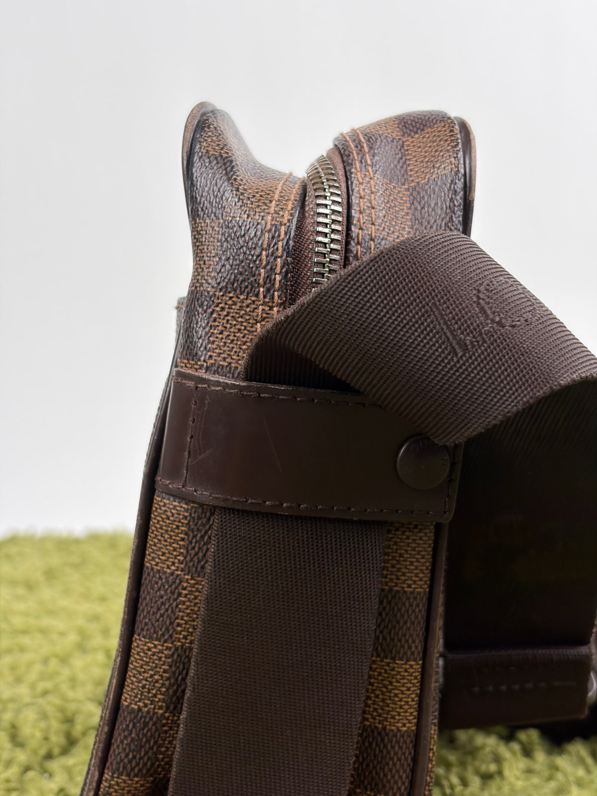 Marsupio Louis Vuitton Olav PM in tela Damier Marrone