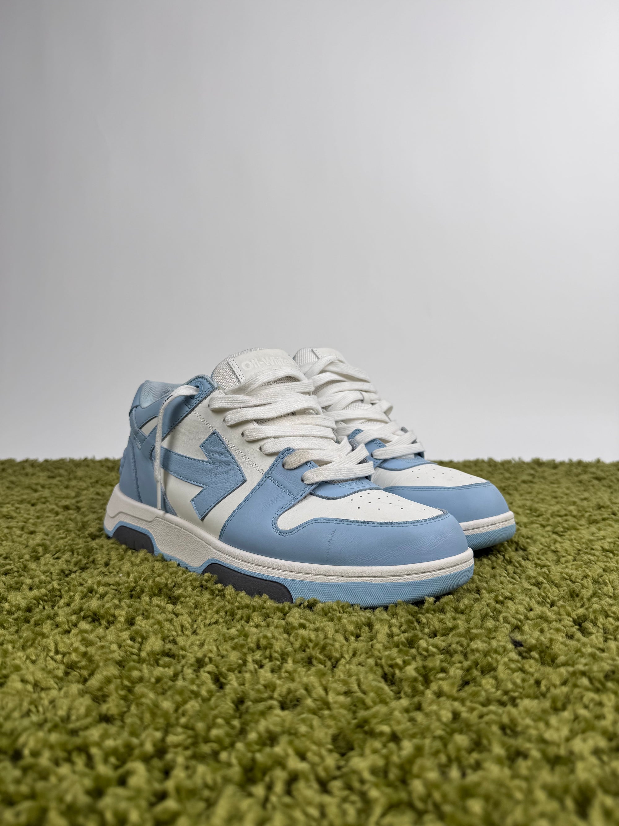 Off White Out Of Office 45