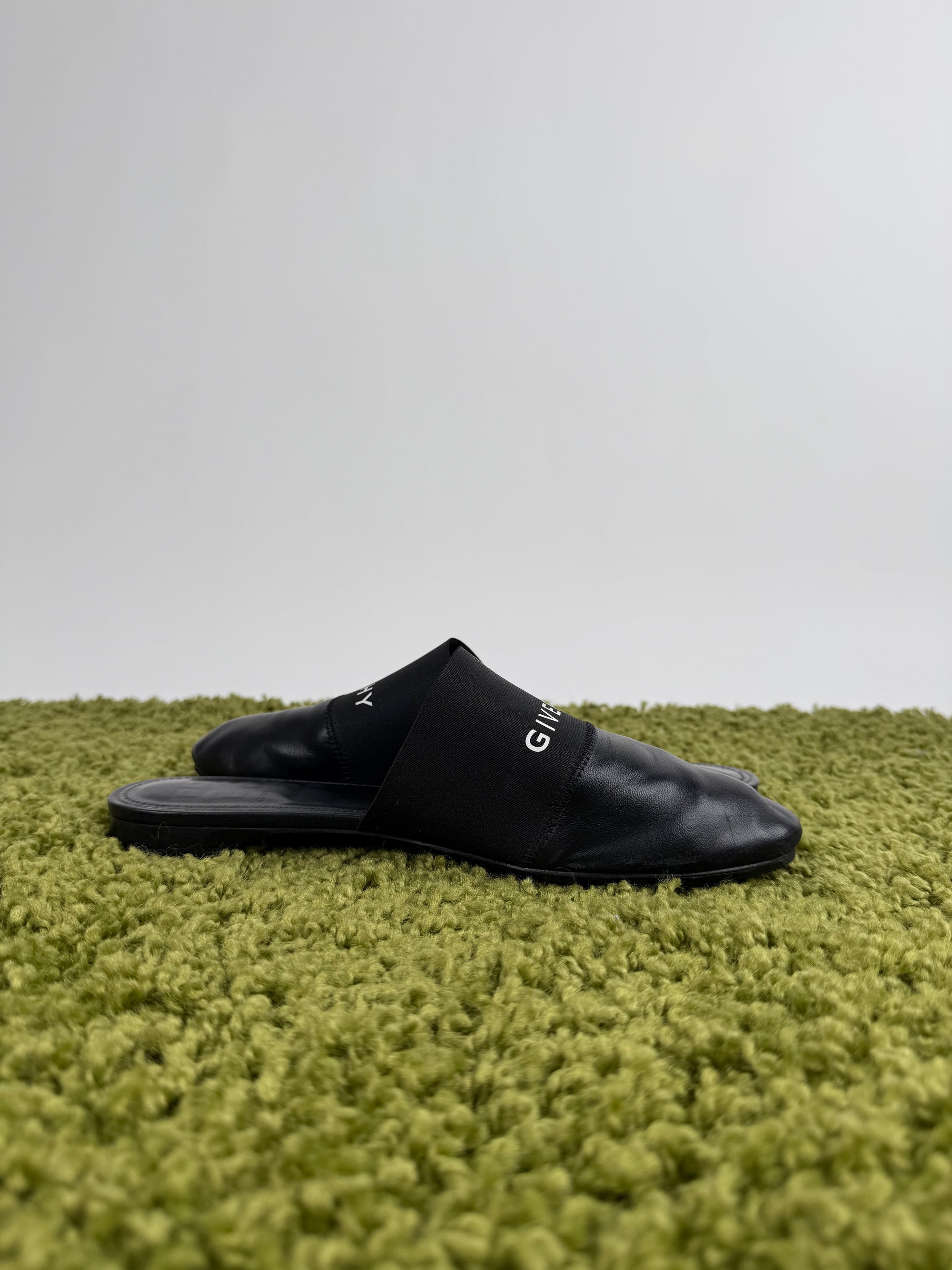 Mules in pelle Givenchy Nere 41