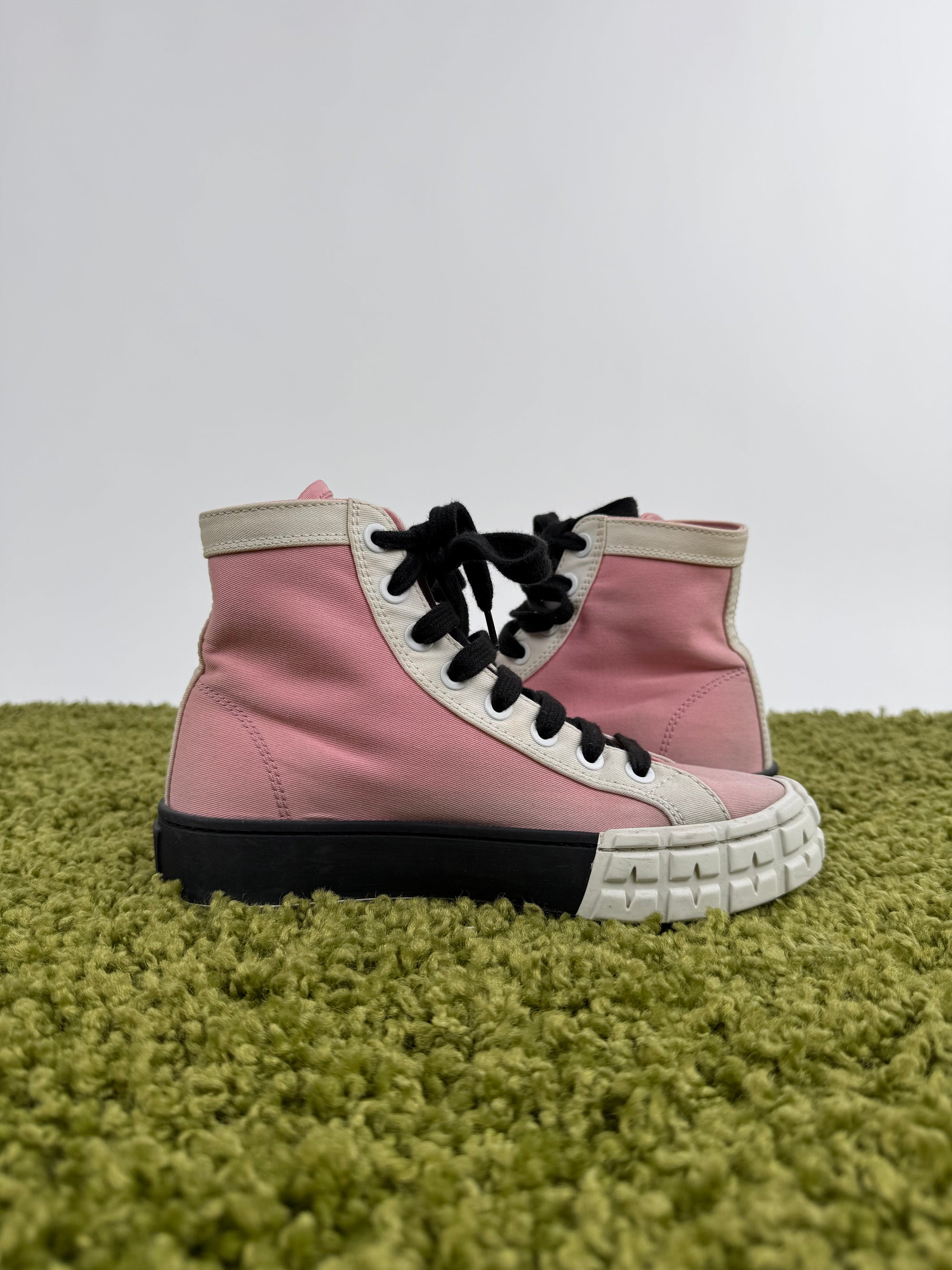 Prada DownTown 36.5