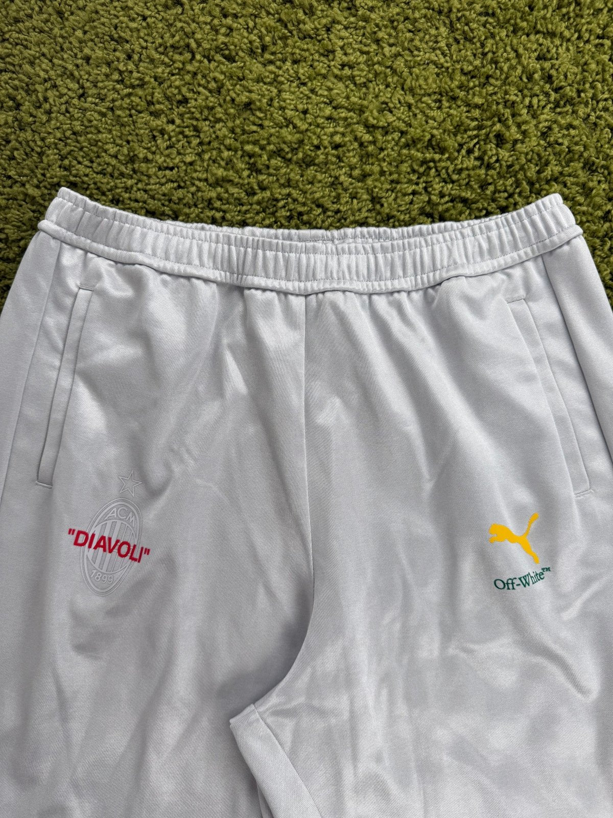 Completo Off White X Milan Felpa XL pantalone XL Grigio - Second Hand Di Fiore