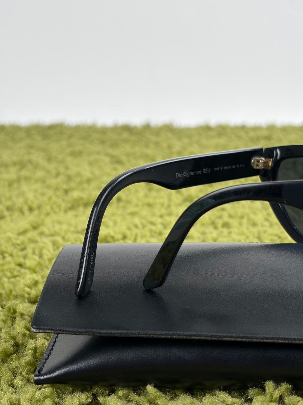 Occhiali Christian Dior Signature B2U In Acetato Nero con montatura a farfalla