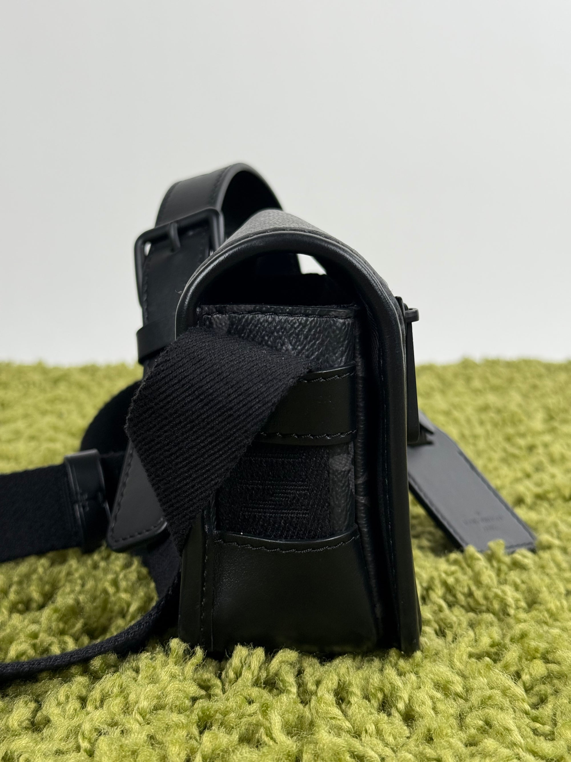 Portafoglio Indossabile Louis Vuitton Nero