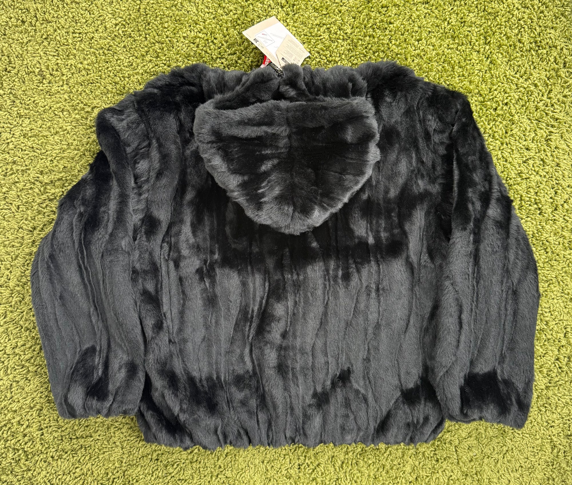 Giacca a pelliccia con cappuccio supreme Faux Fur Hooded L