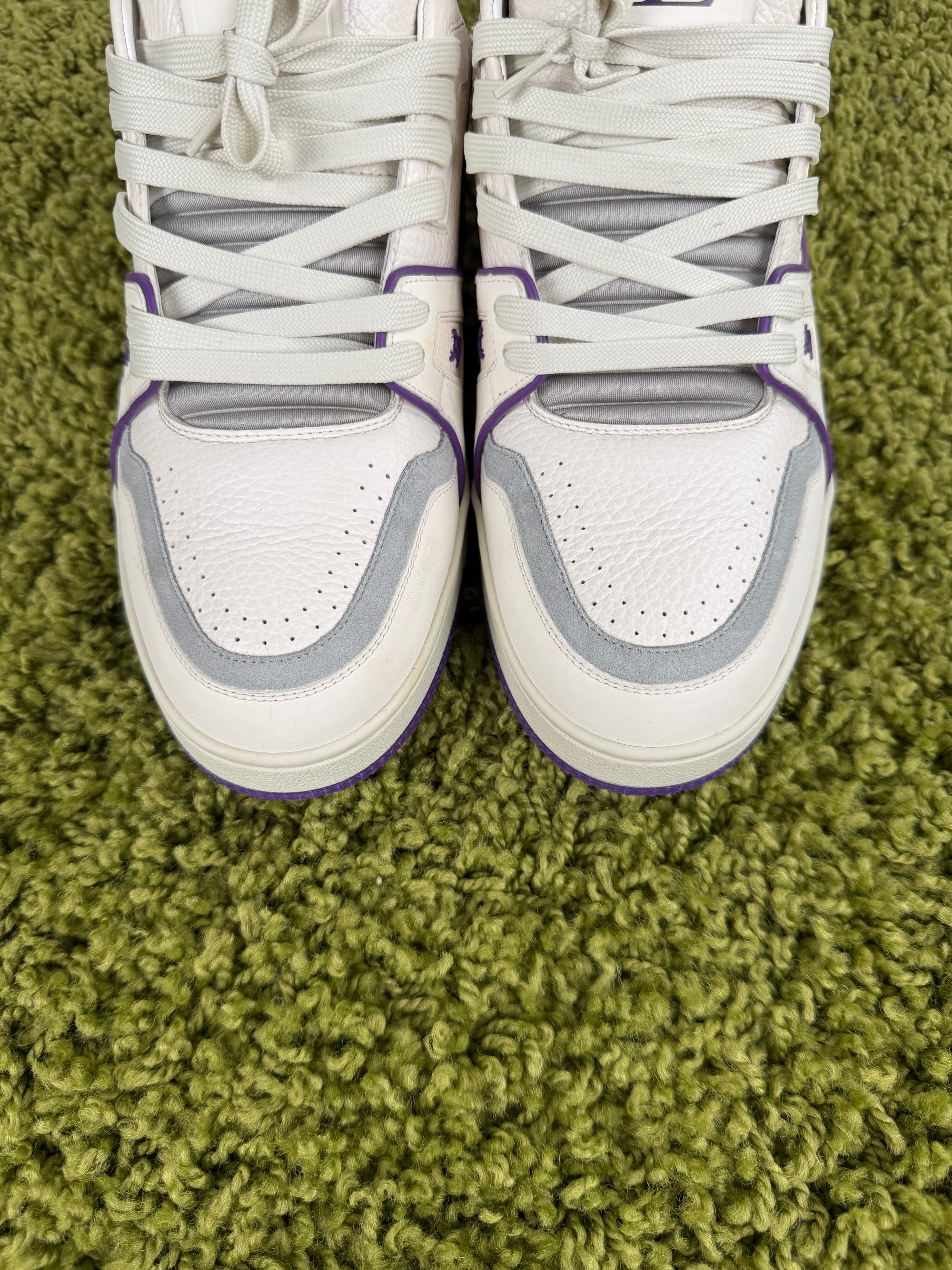 Louis Vuitton Trainer viola 8.5