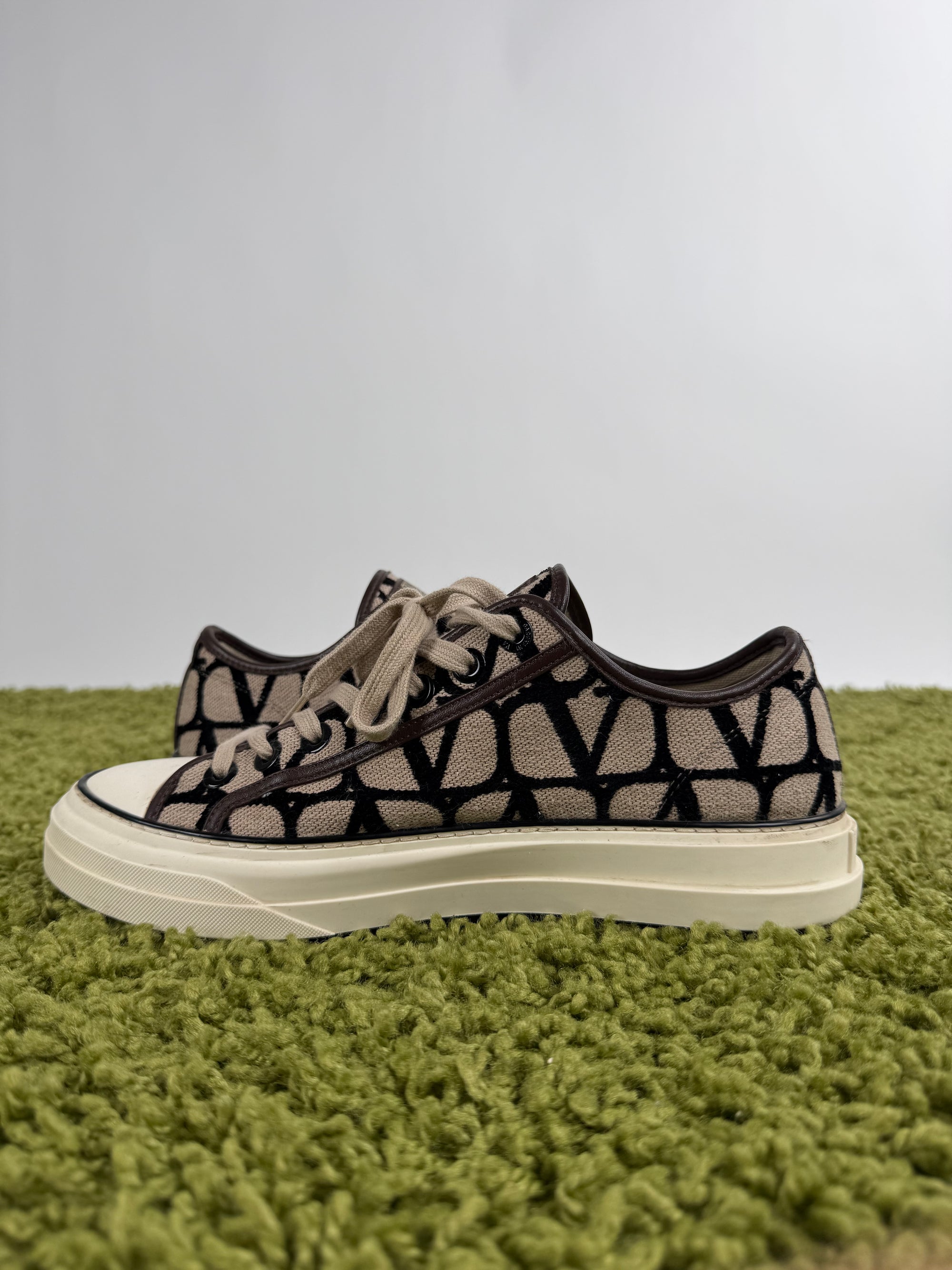 Valentino Totaloop Garavani Marrone 40