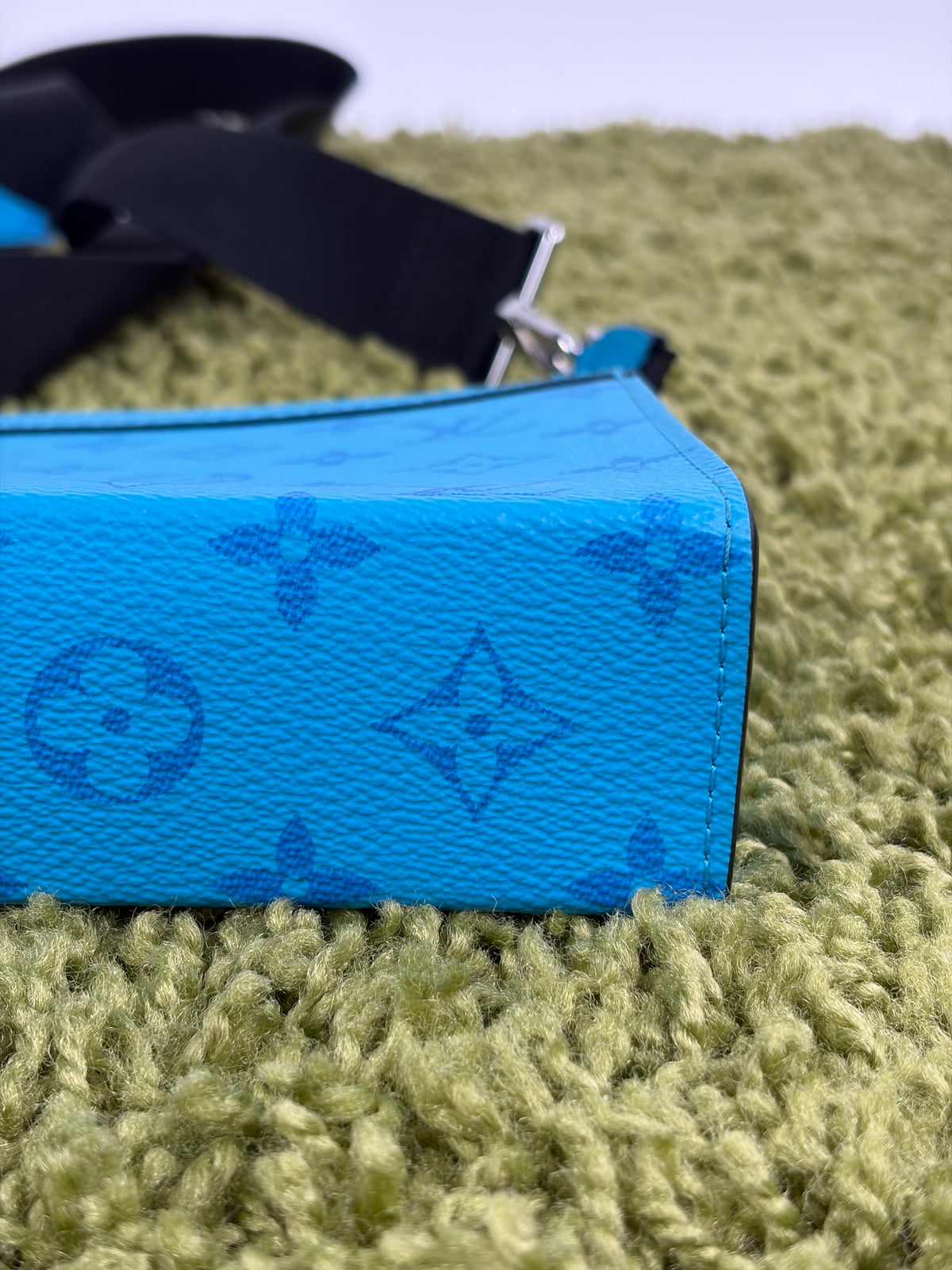 Mini Borsa a tracolla Louis Vuitton Gaston Azzurra