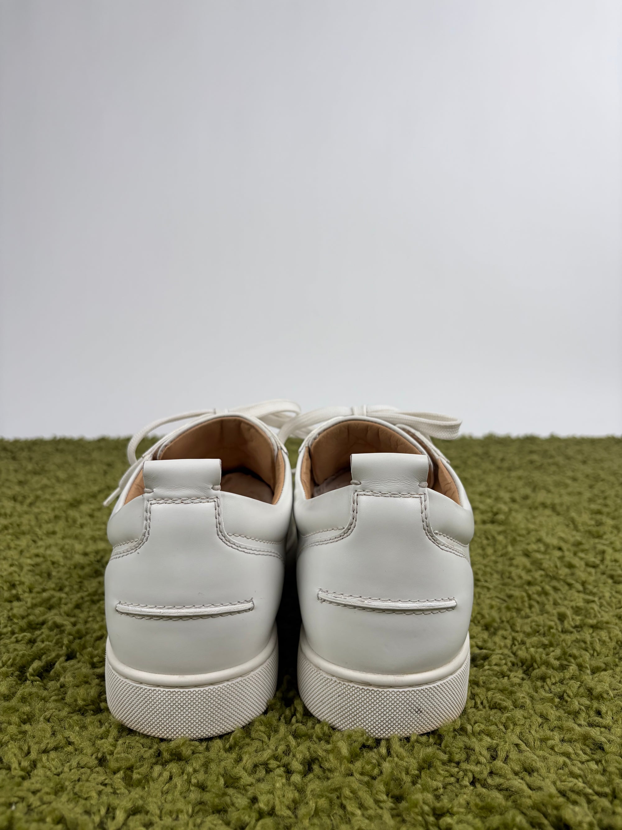 Louboutin basse Size 44 bianche