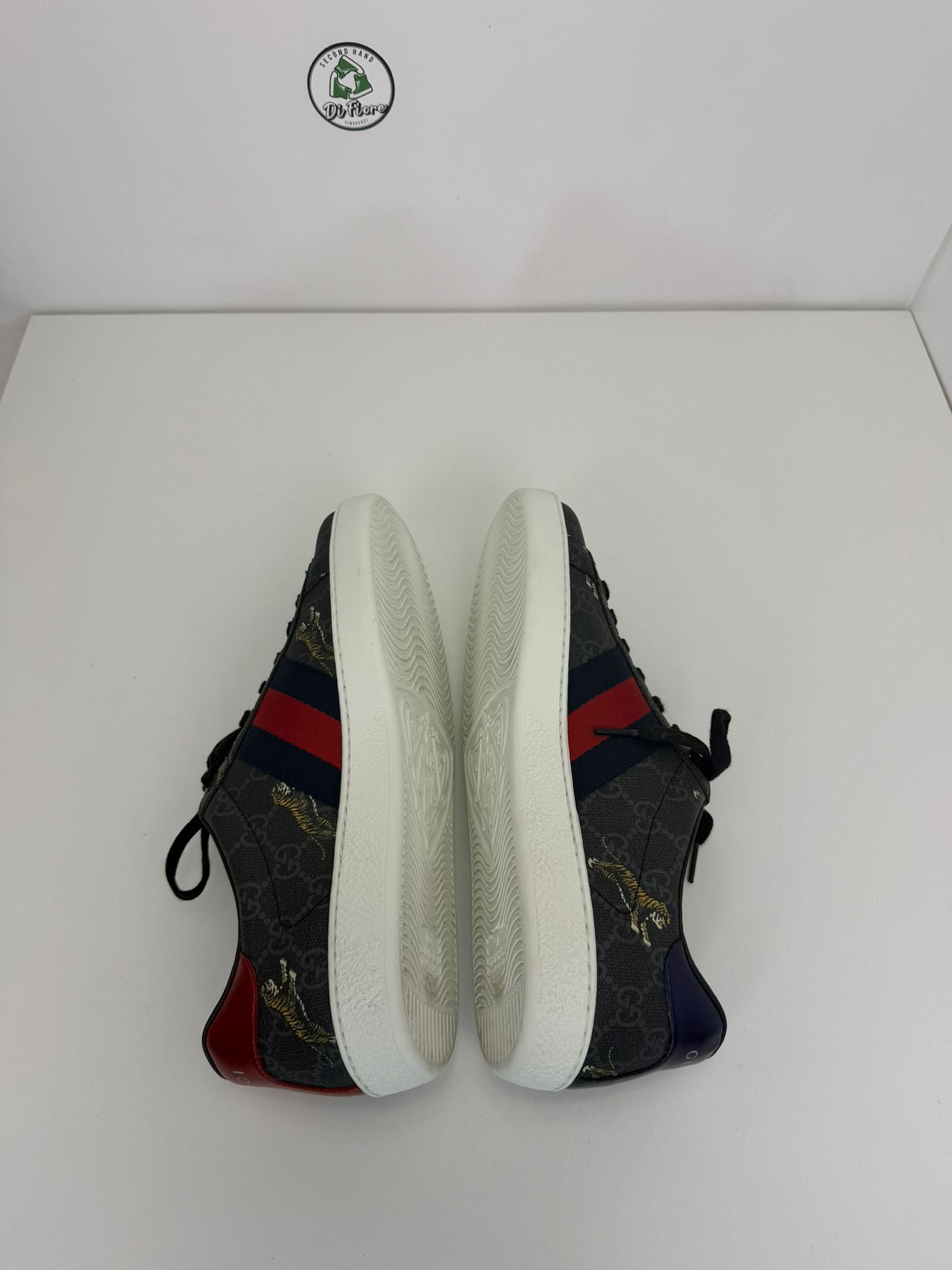 Gucci Size 7.5=41.5 nere blu e rosse