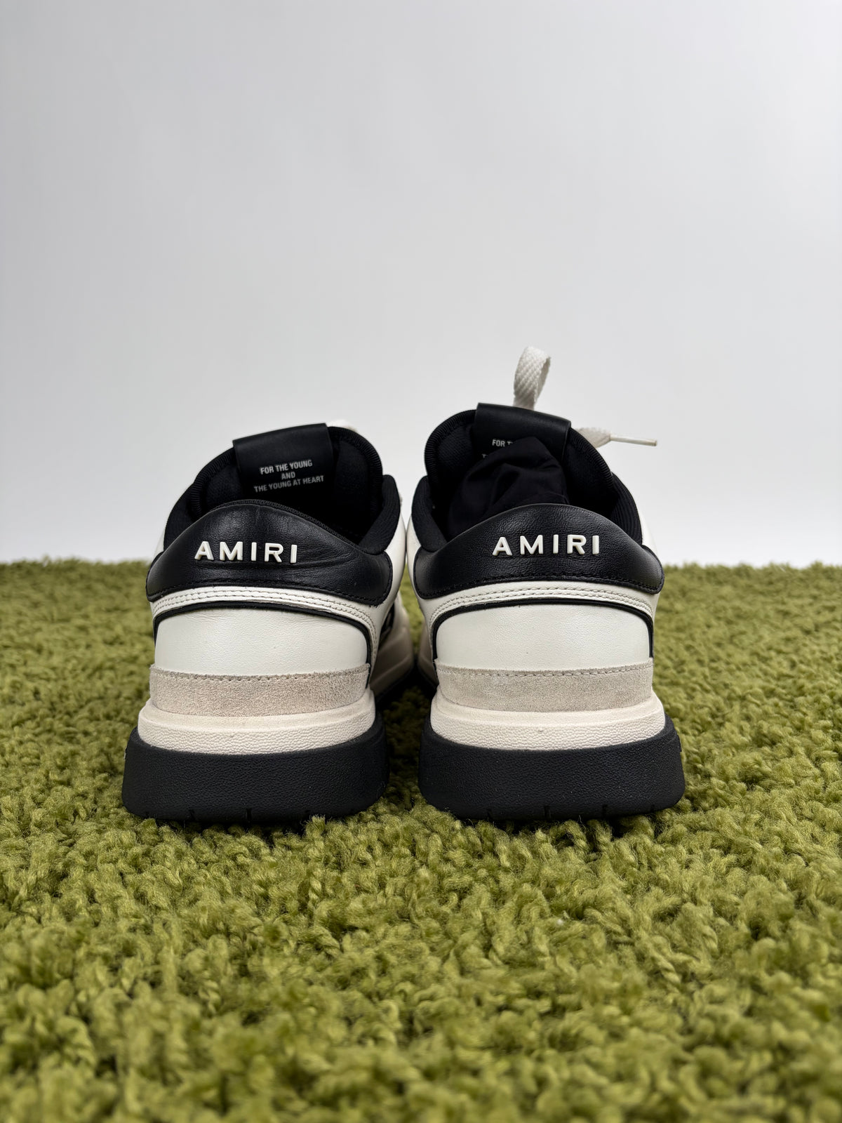 Amiri classic low Bianca 41