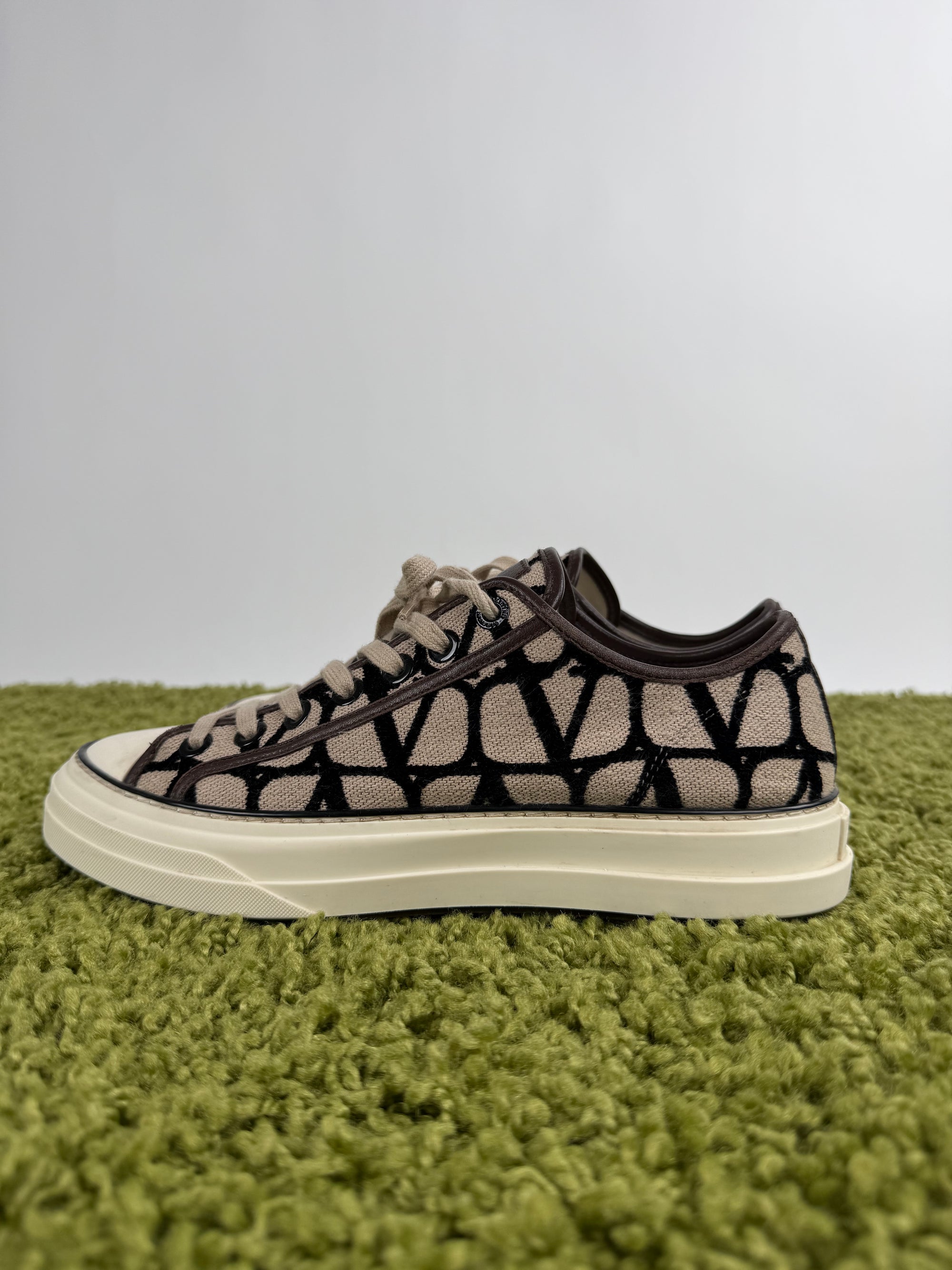 Valentino Totaloop Garavani Marrone 40
