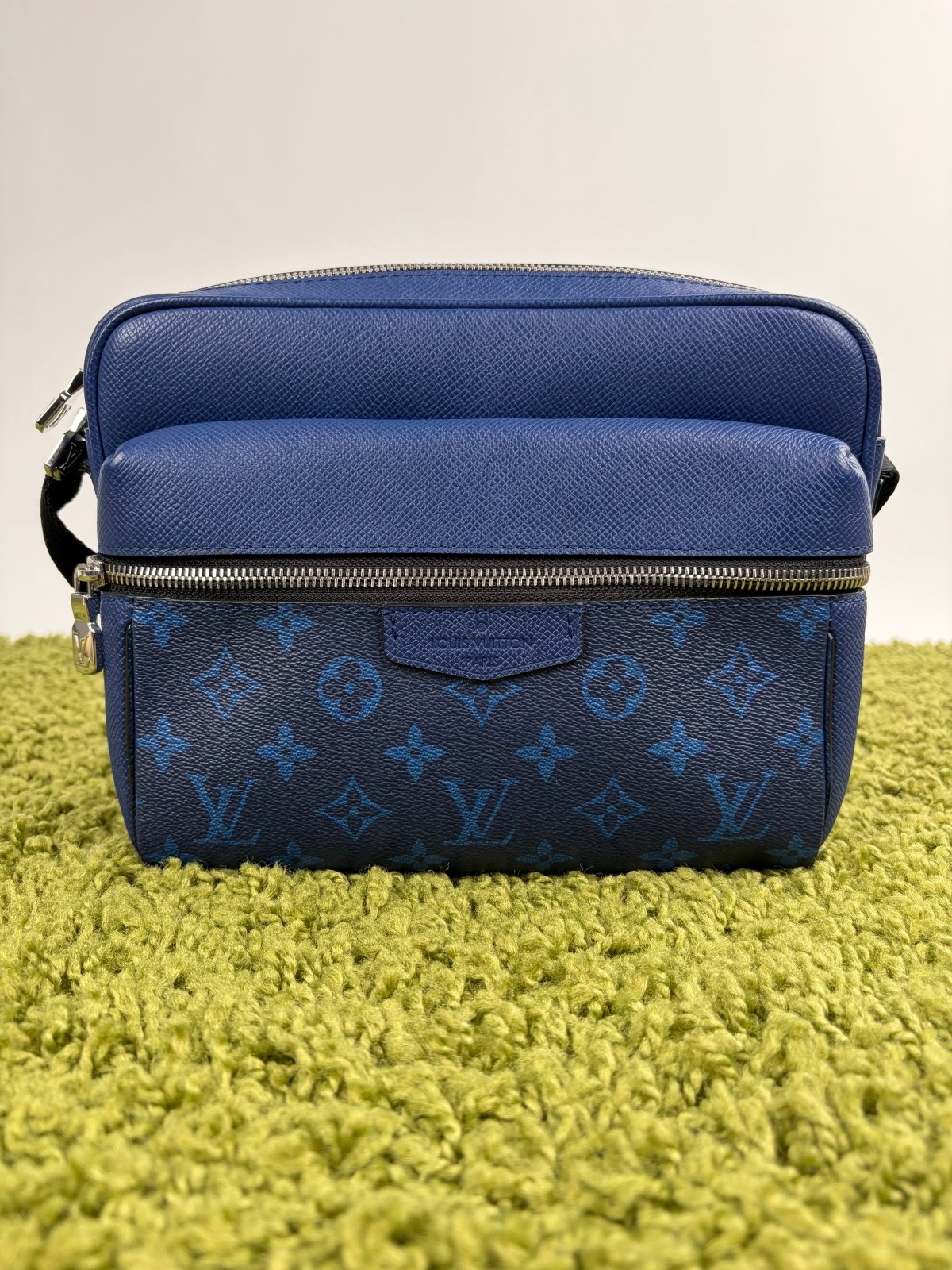 Tracolla Louis Vuitton Outdoor Messenger Blu - Second Hand Di Fiore