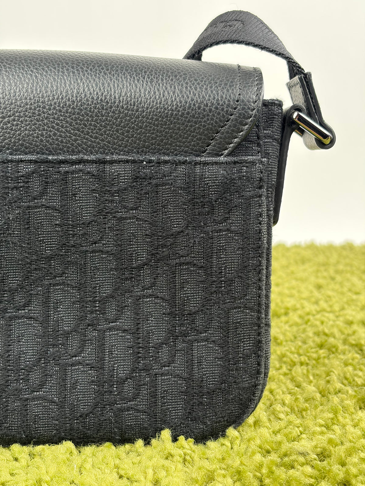 Borsa a tracolla Christian Dior Saddle con pattina Nero