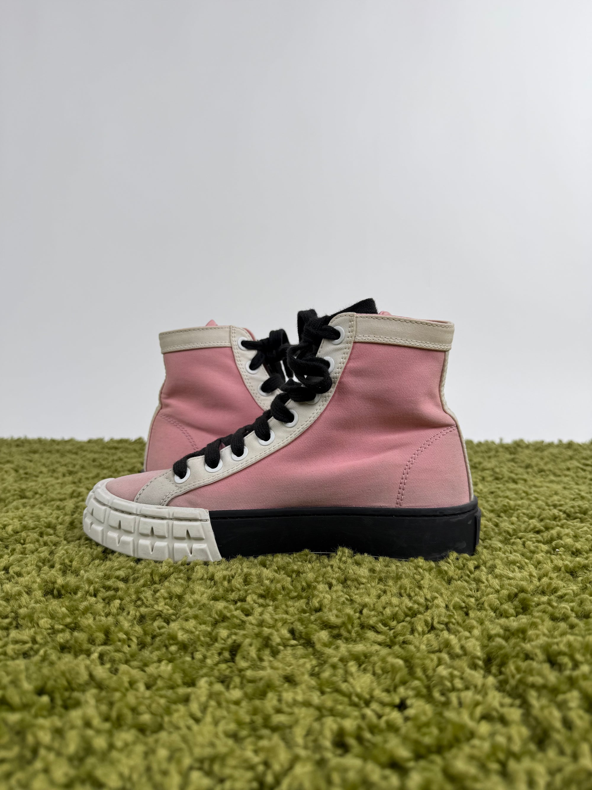 Prada DownTown 36.5