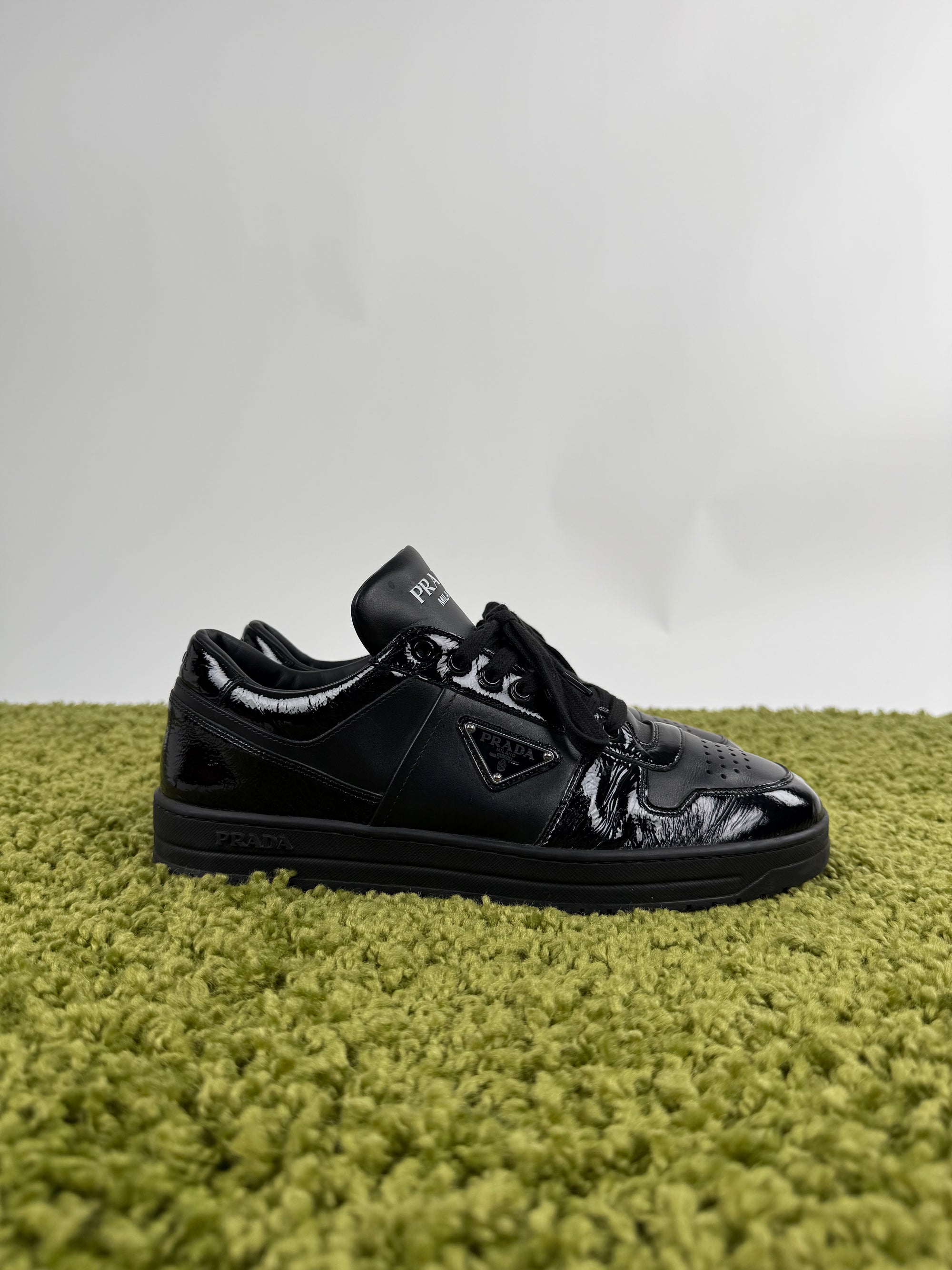 Prada Low Sneaker 43