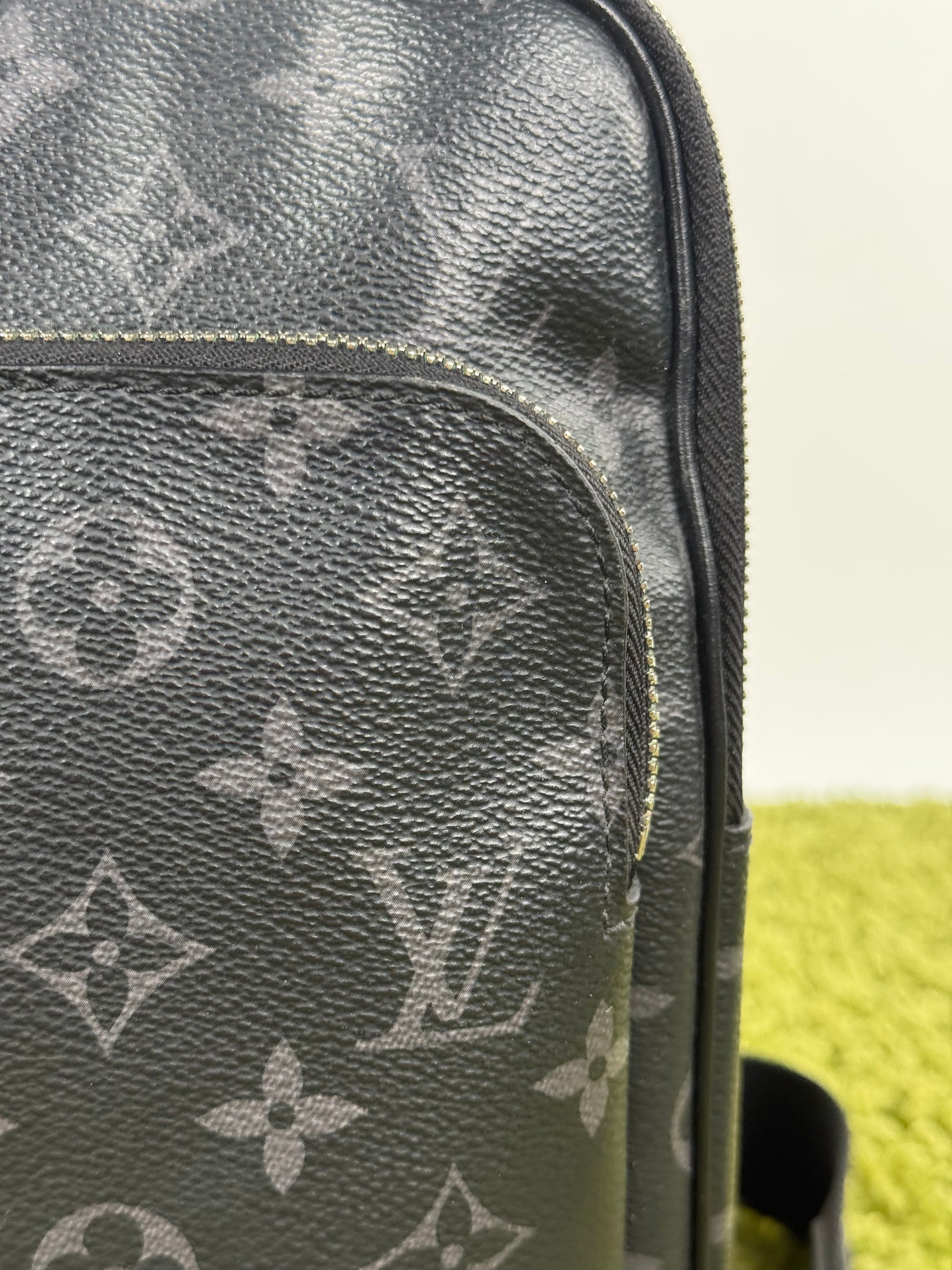 Zaino Monospalla Avenue Louis Vuitton Nero
