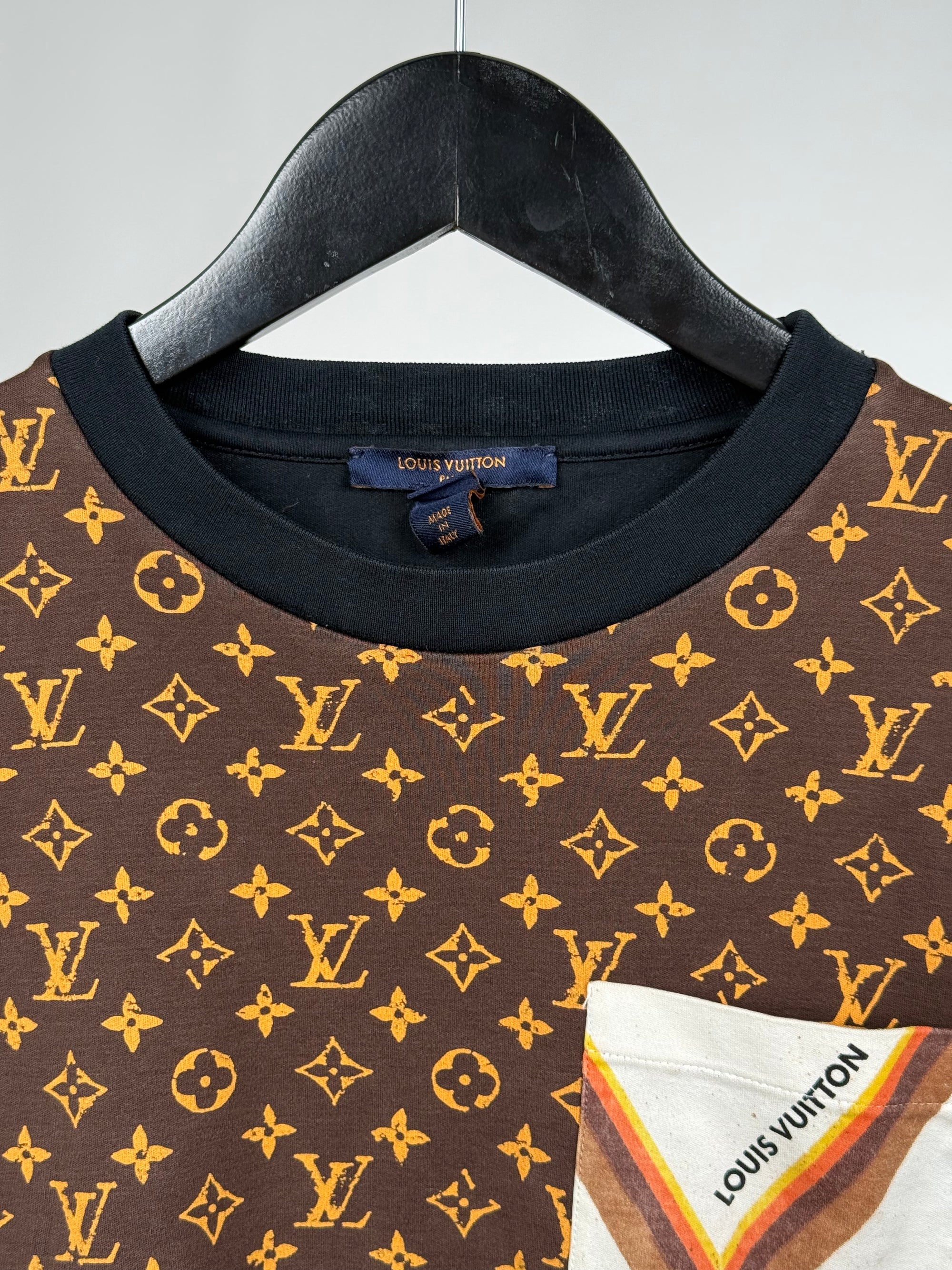 T shirt Louis Vuitton femminile Size L marrone e nera