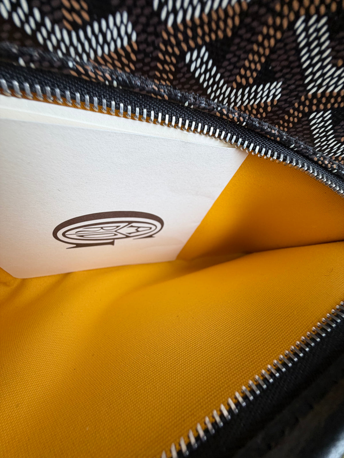 Pochette Goyard Jouvence MM in tela Goyardine Nera