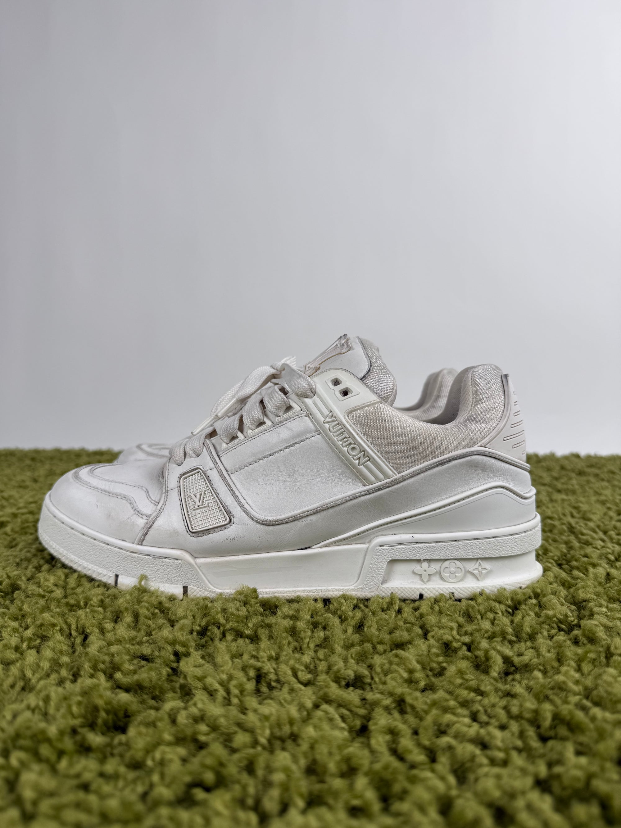 Louis Vuitton Trainer Bianca 7.5
