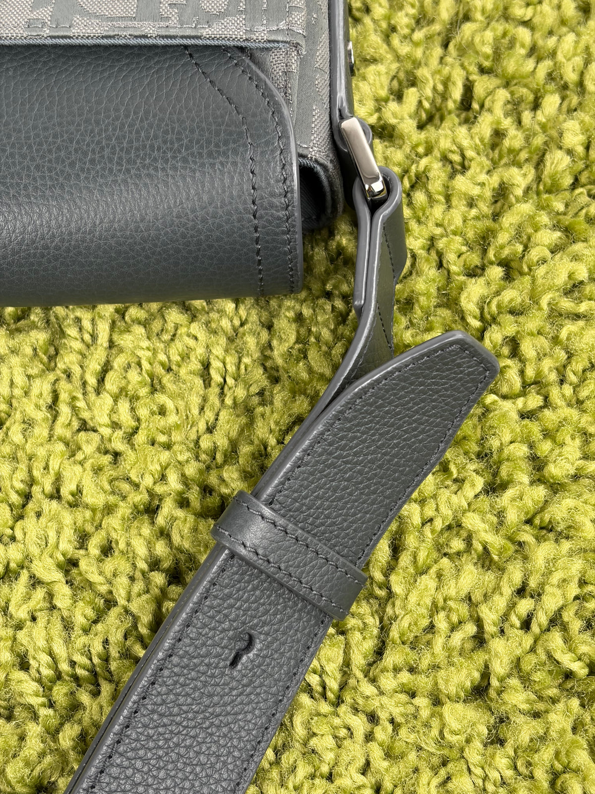 Borsa Christian Dior Saddle con pattina Grigia